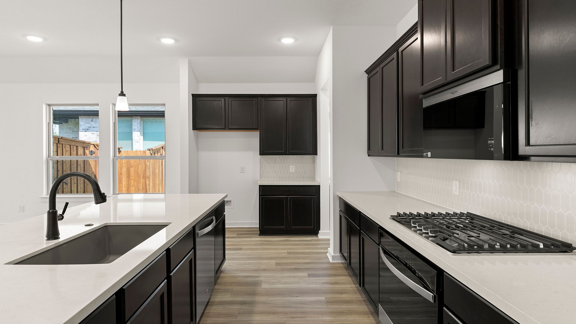11_12. 753 Grand Dale - Kitchen (4)