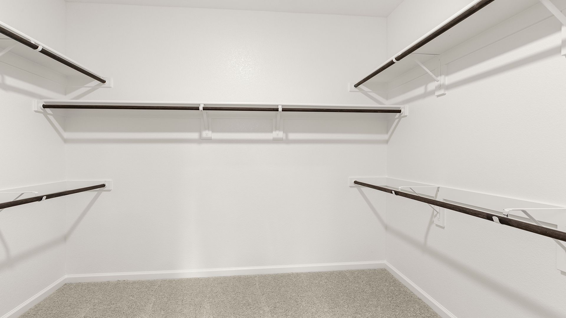 17_18. 461 Silent Pond - Closet