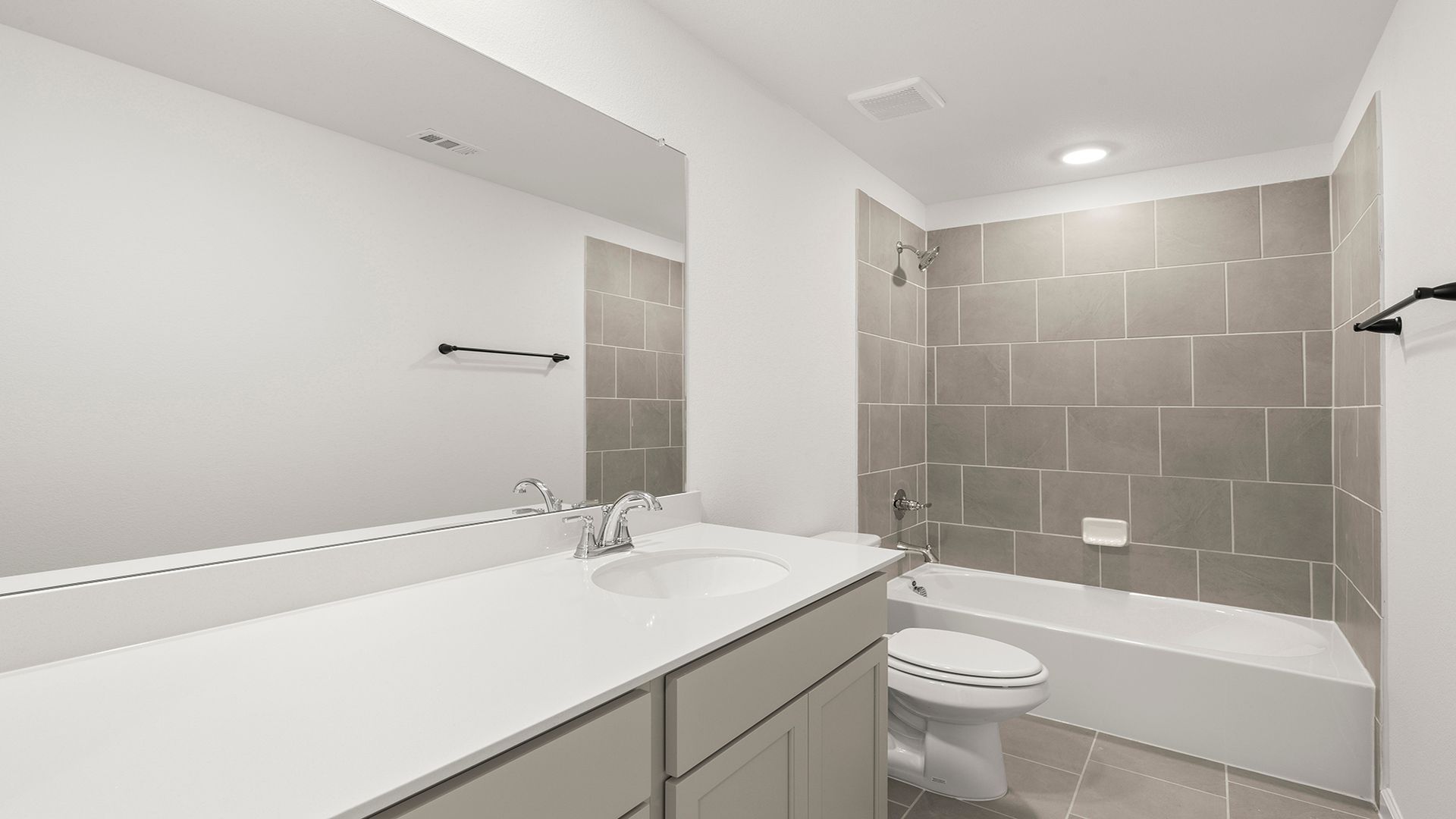 21_22. 461 Silent Pond - 2ND Bath