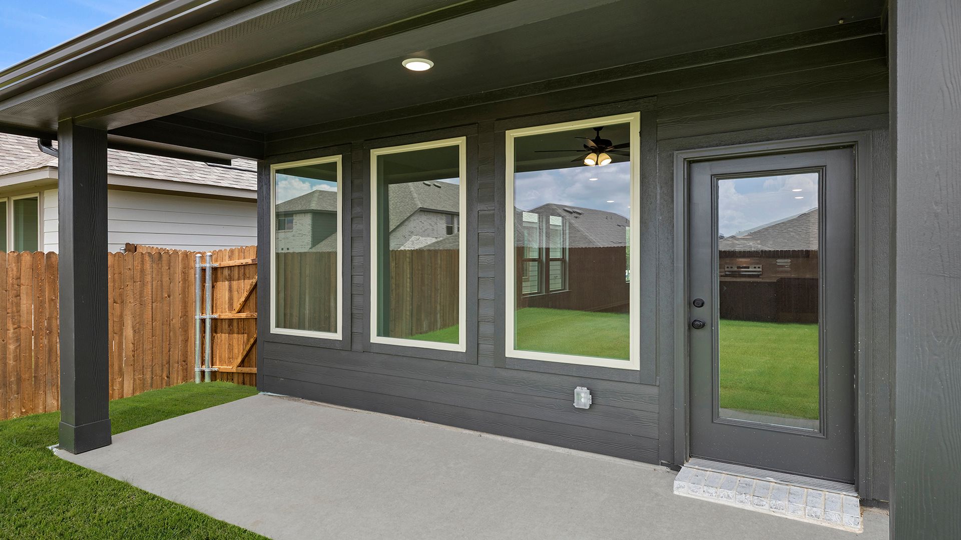 24_25. 1709 Meadow Crest - Patio