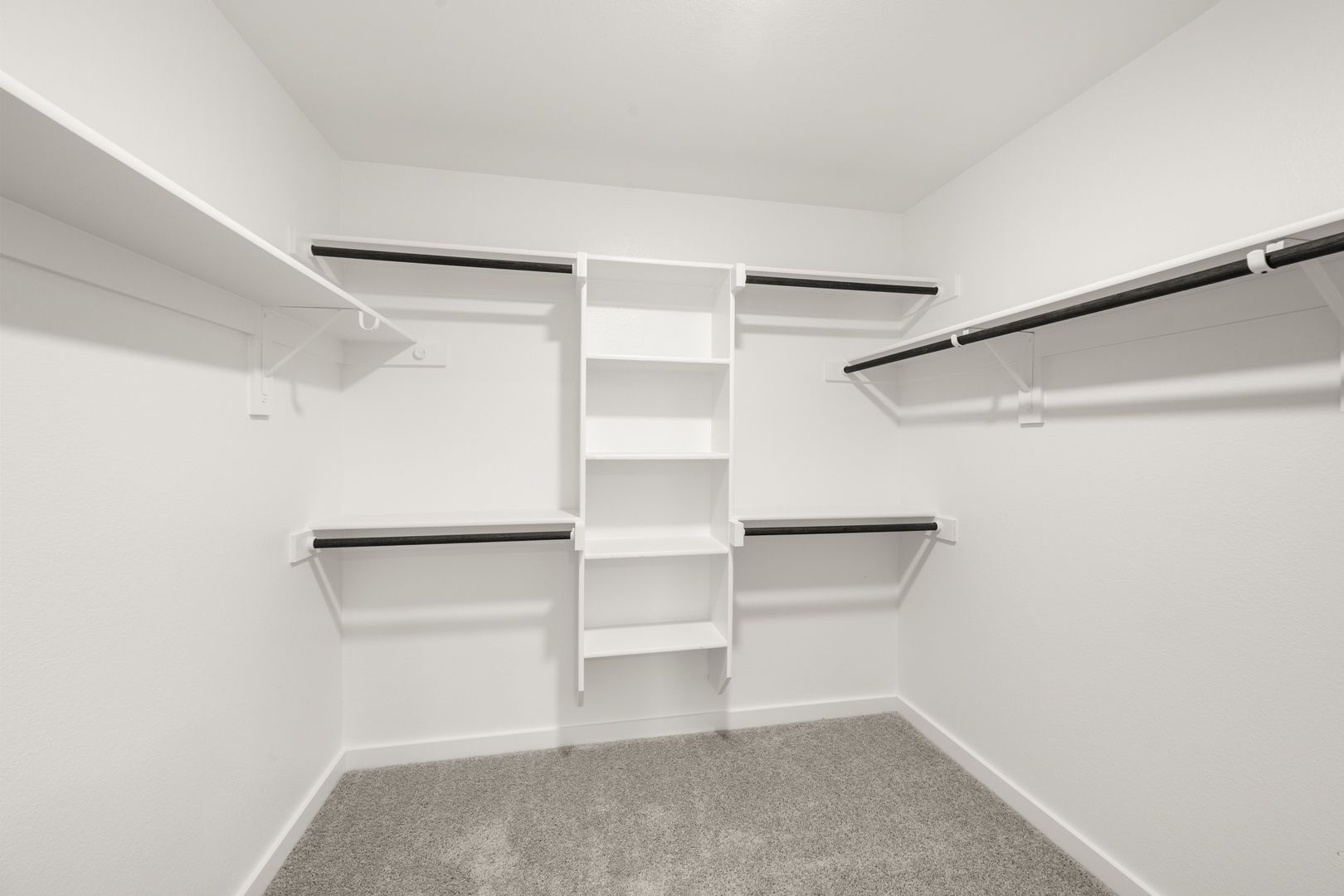 26_245 Wagon Spoke- Primary Suite-6