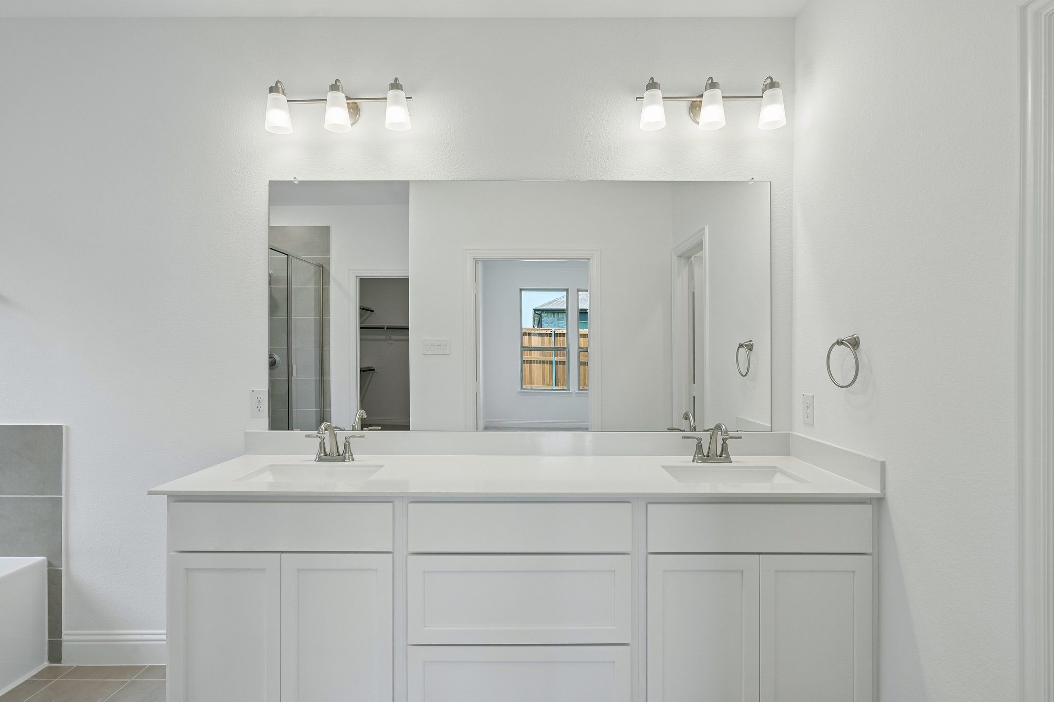 33-web-or-mls-Liberty Crossing Ave-S3107-033
