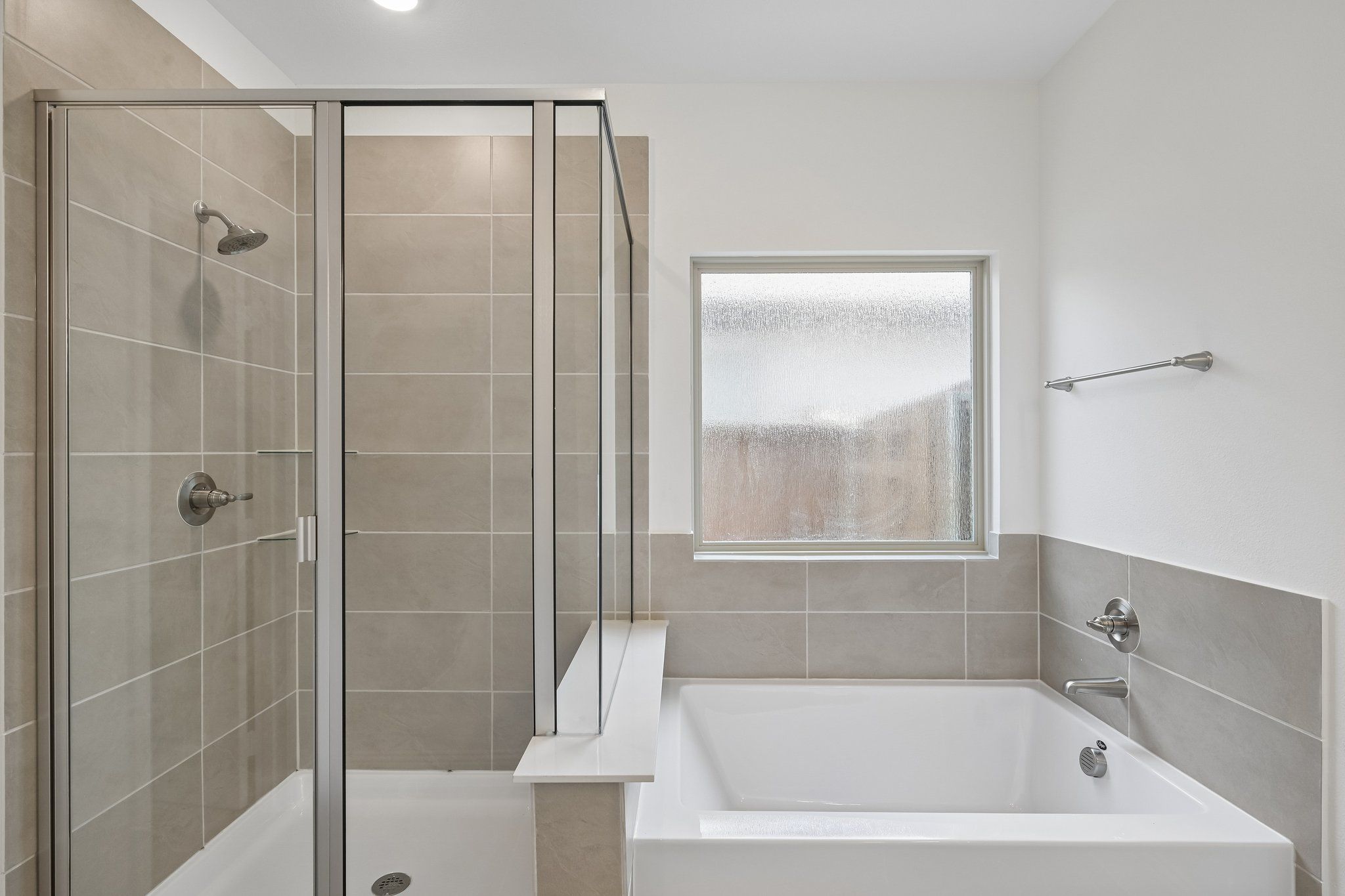 34-web-or-mls-Liberty Crossing Ave-S3107-034