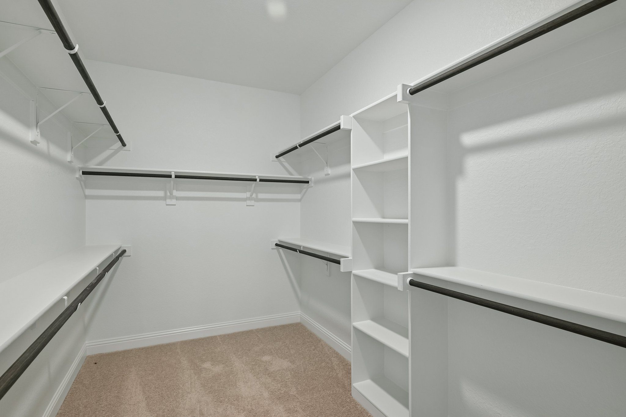 37-web-or-mls-Liberty Crossing Ave-S3107-037