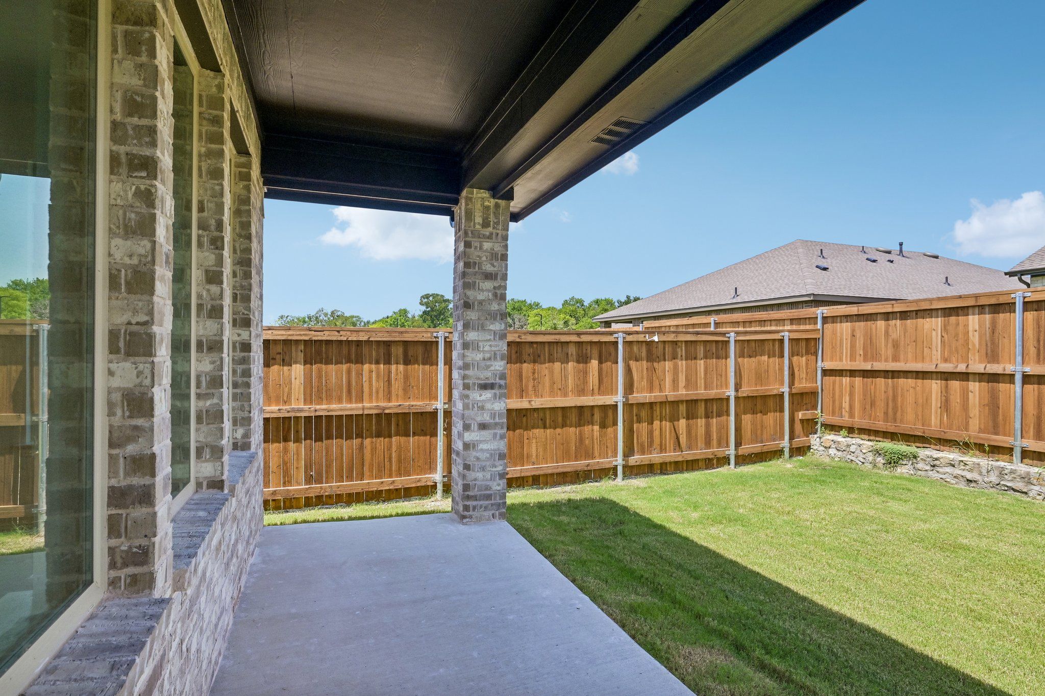 41-web-or-mls-Liberty Crossing Ave-S3107-041
