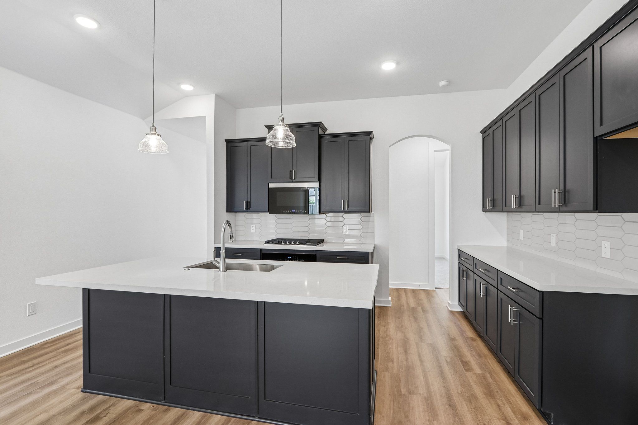 17-web-or-mls-Treeline Parkway-S0108-017