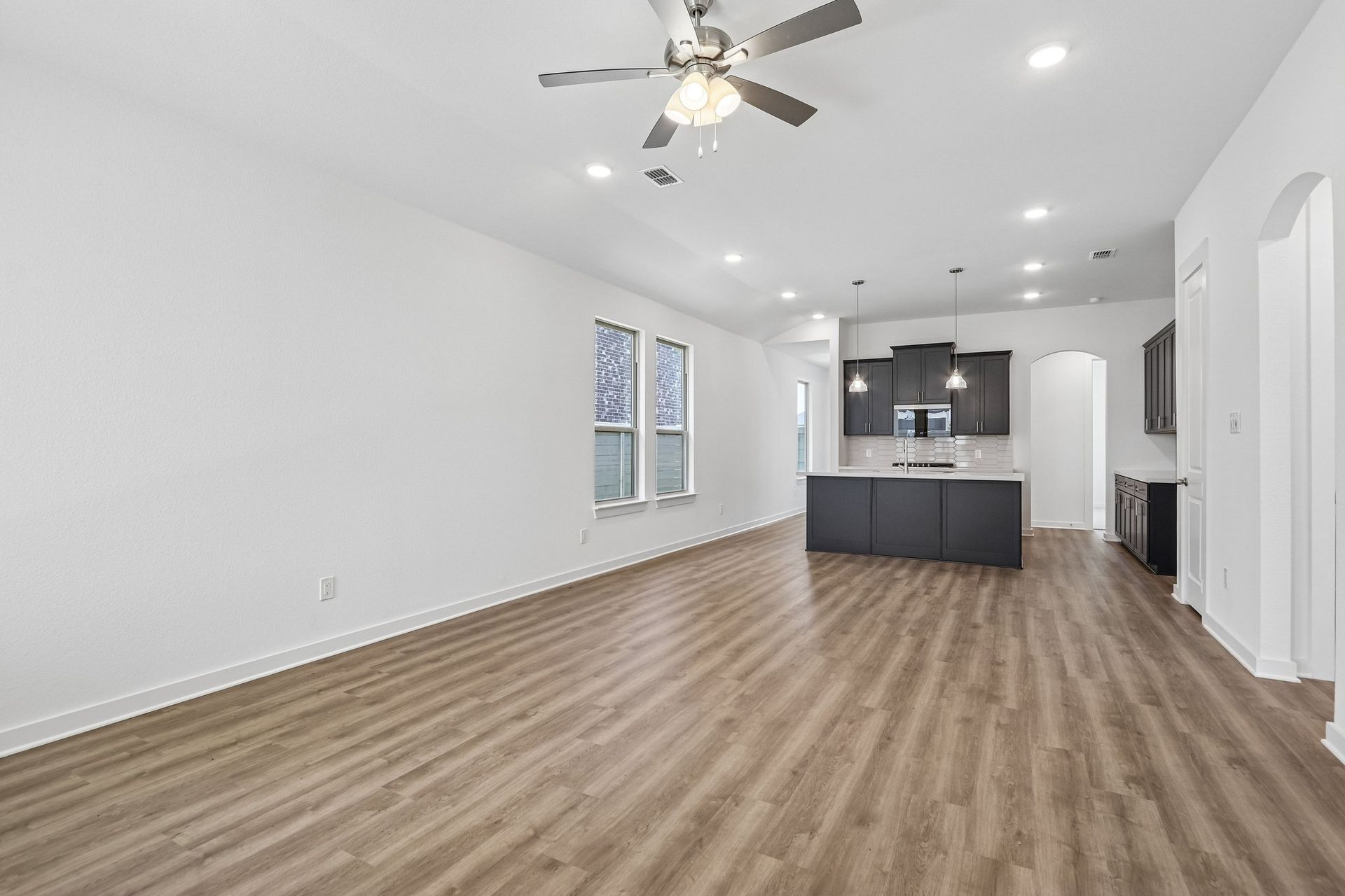 11-web-or-mls-Treeline Parkway-S0108-011