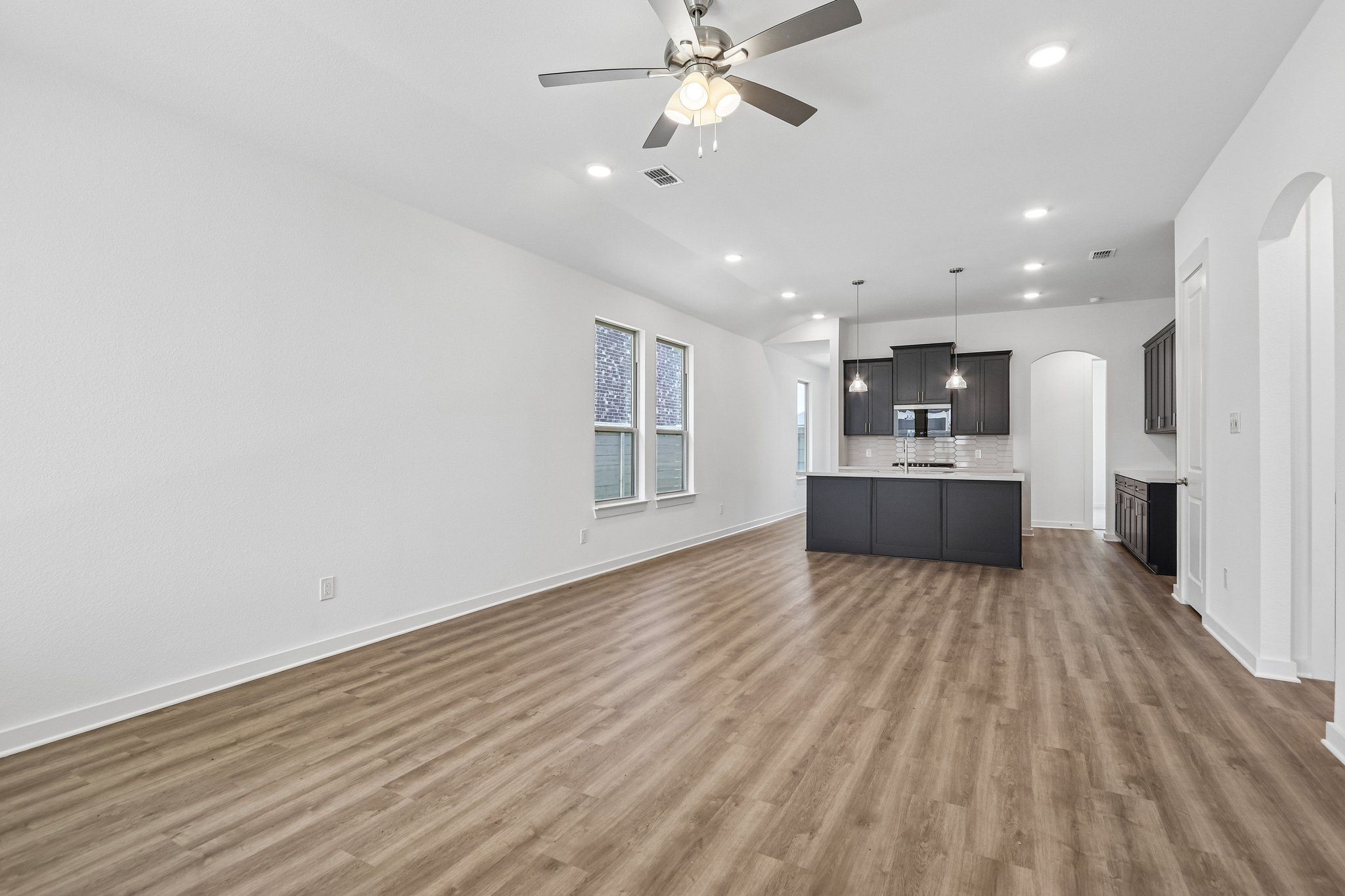 11-web-or-mls-Treeline Parkway-S0108-011