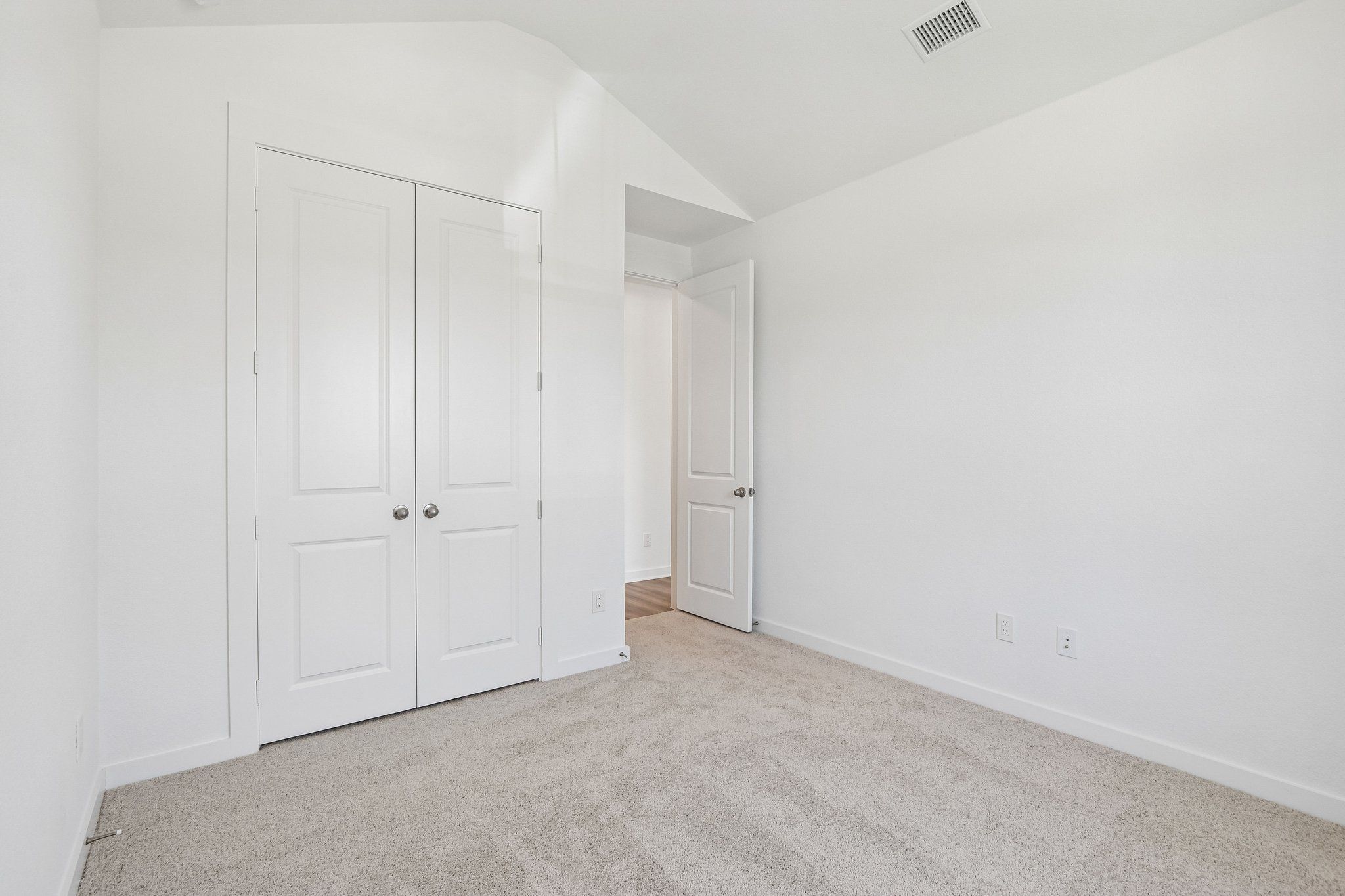 26-web-or-mls-Treeline Parkway-S0108-026