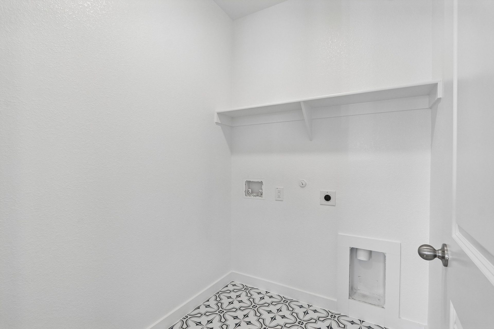 23-web-or-mls-Treeline Parkway-S0108-023