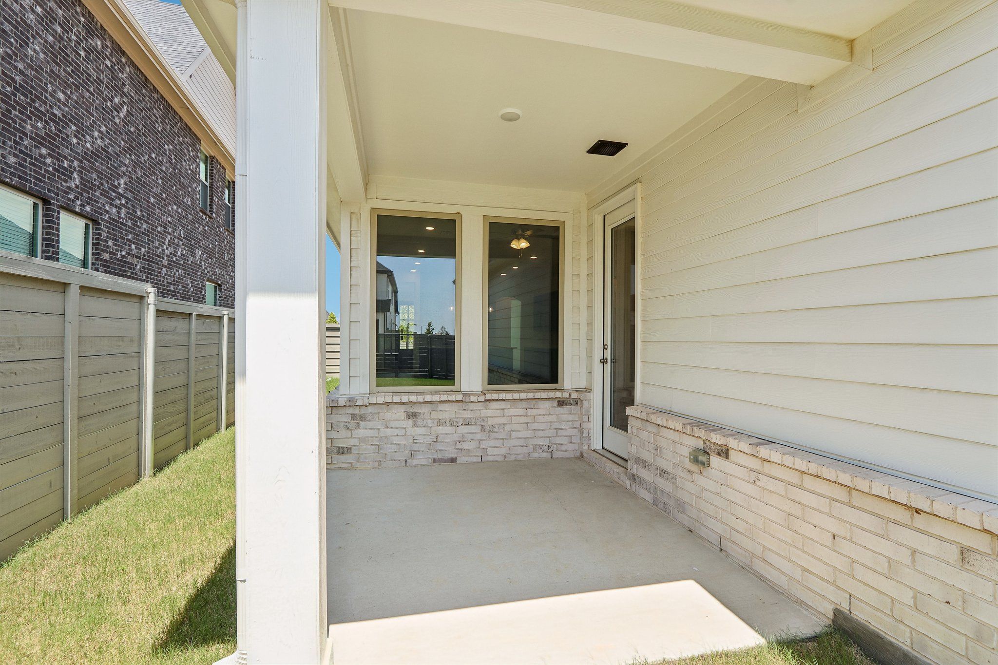 37-web-or-mls-Treeline Parkway-S0108-037