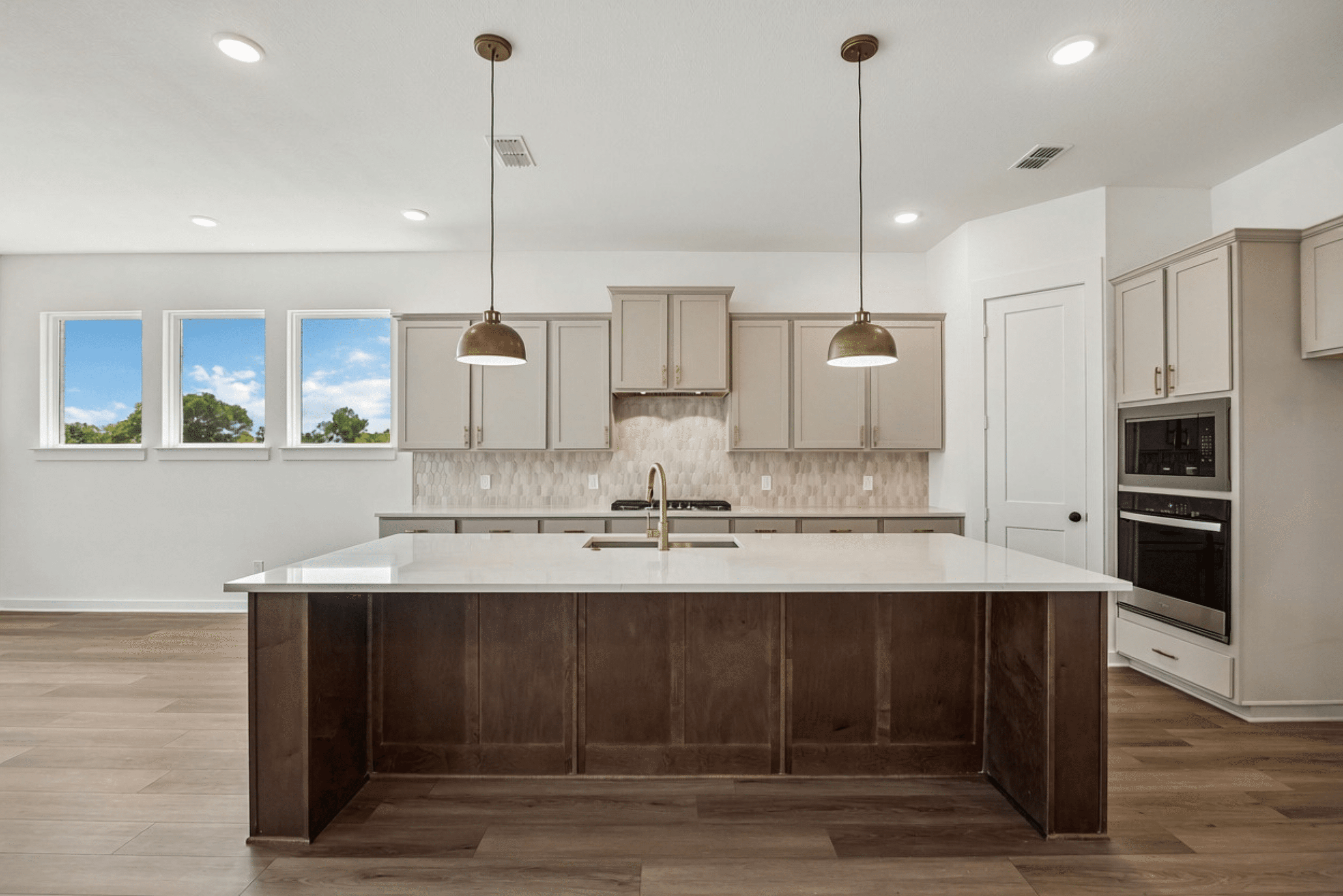 Listing (43)