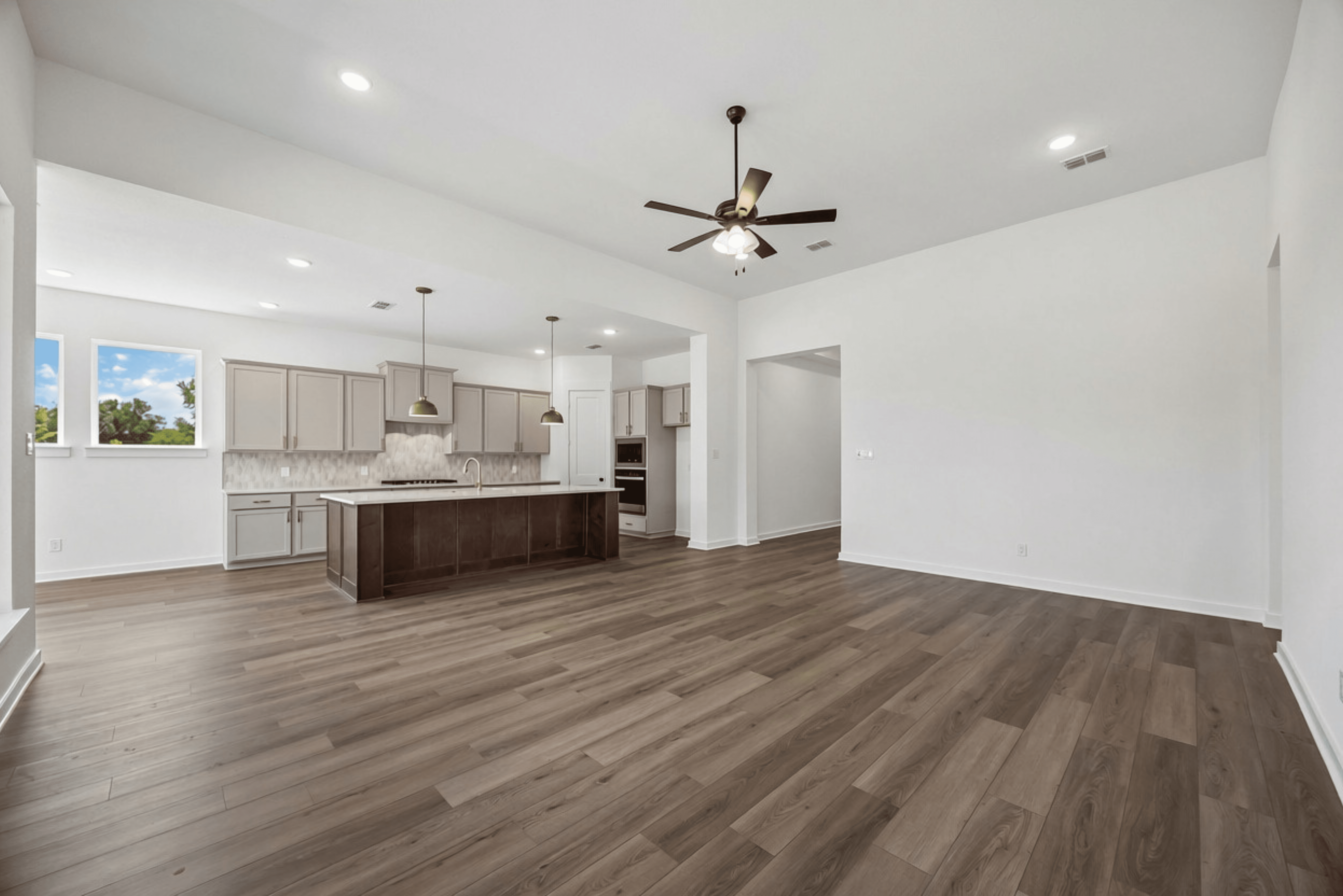 Listing (40)