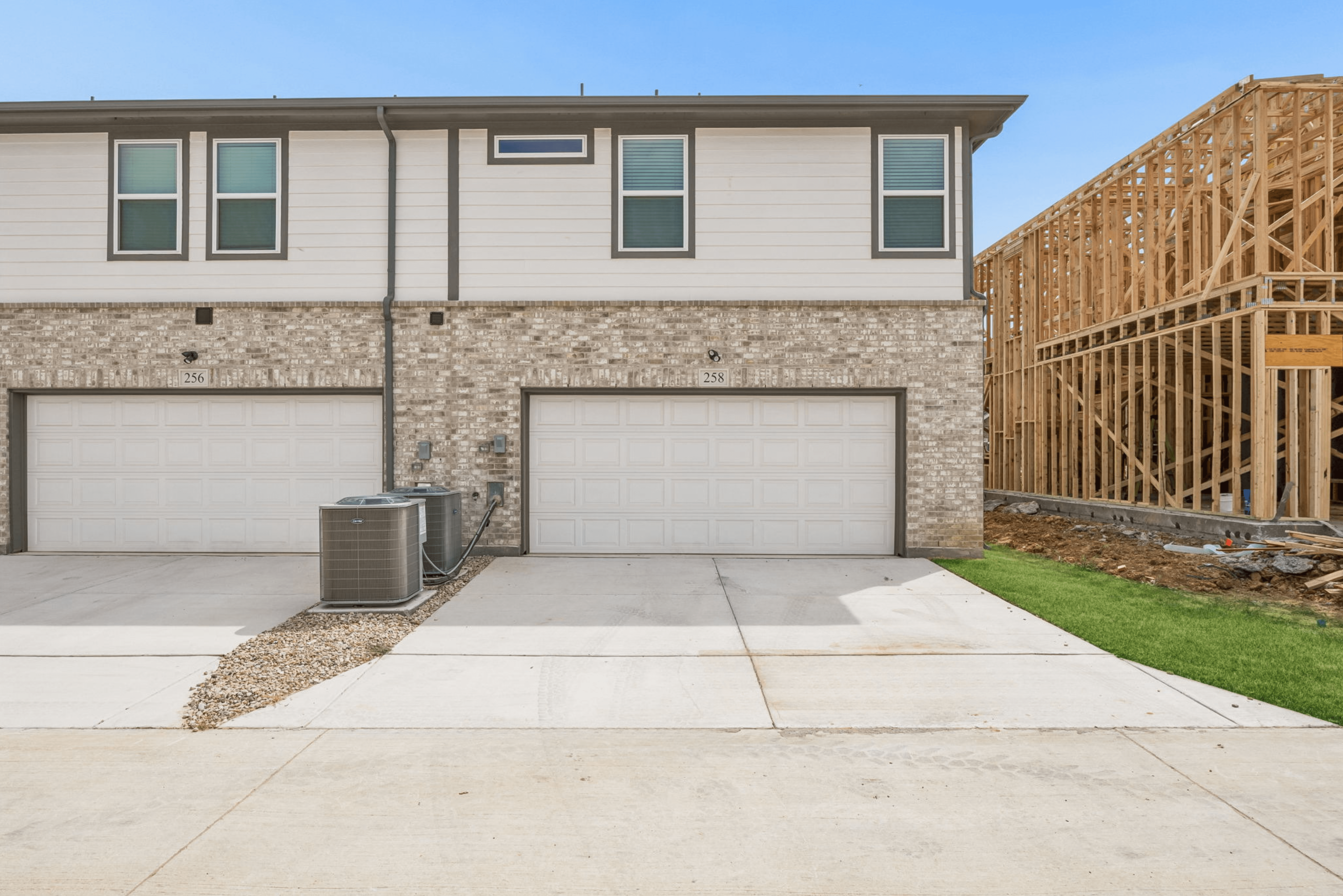 Listing (50)