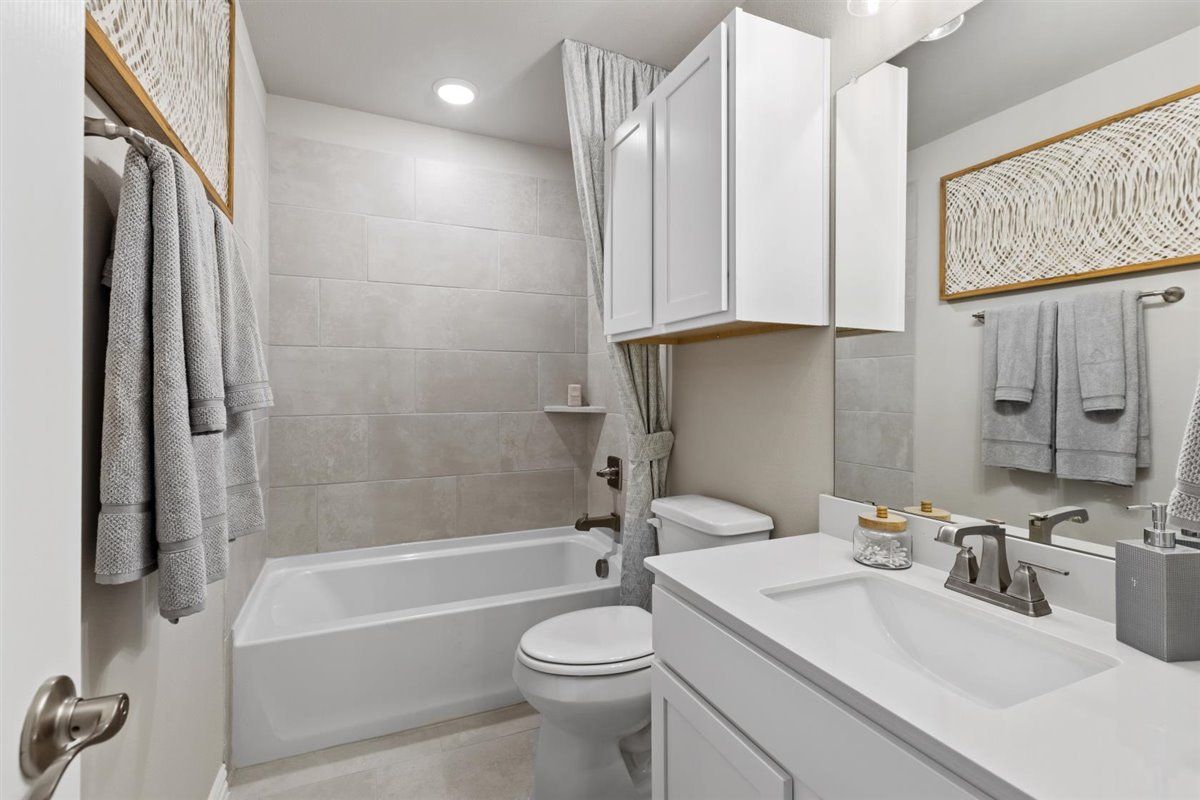 19-1147 MORGAN DRIVE-19