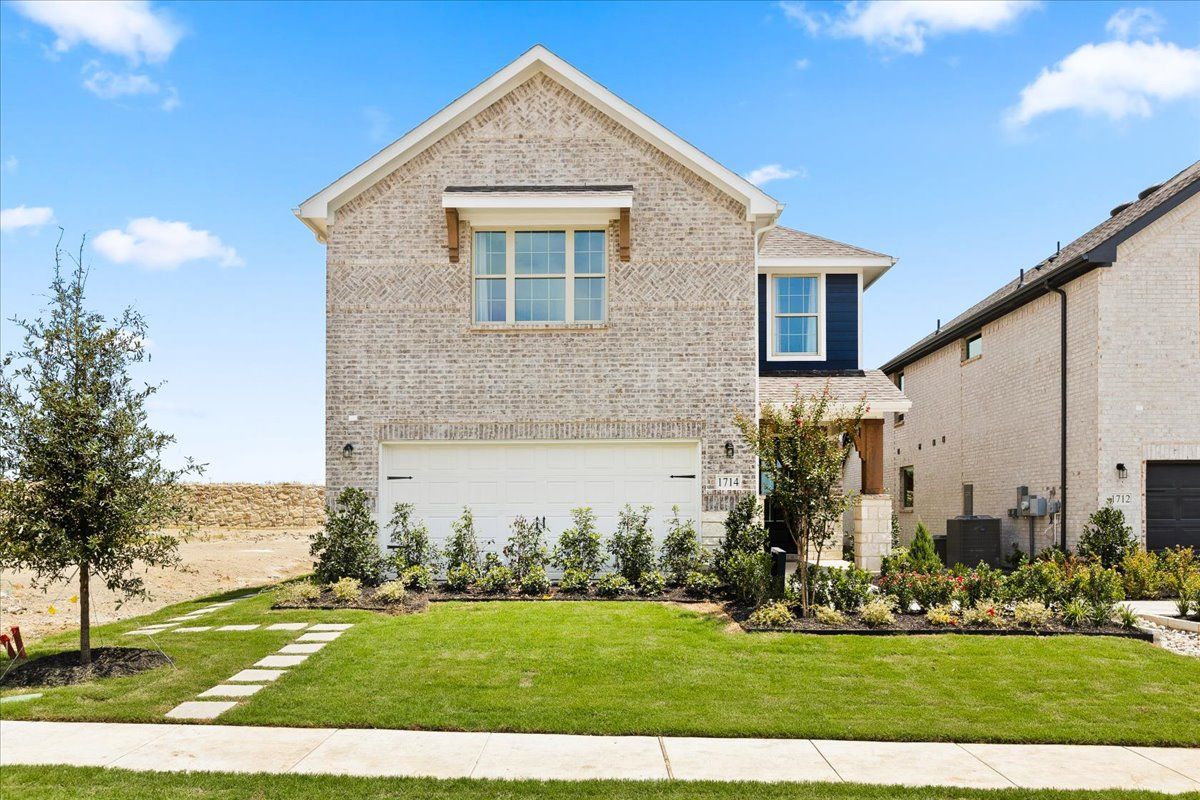 Rayburn II Plan at Keeneland 40s in Aubrey, TX by HistoryMaker Homes