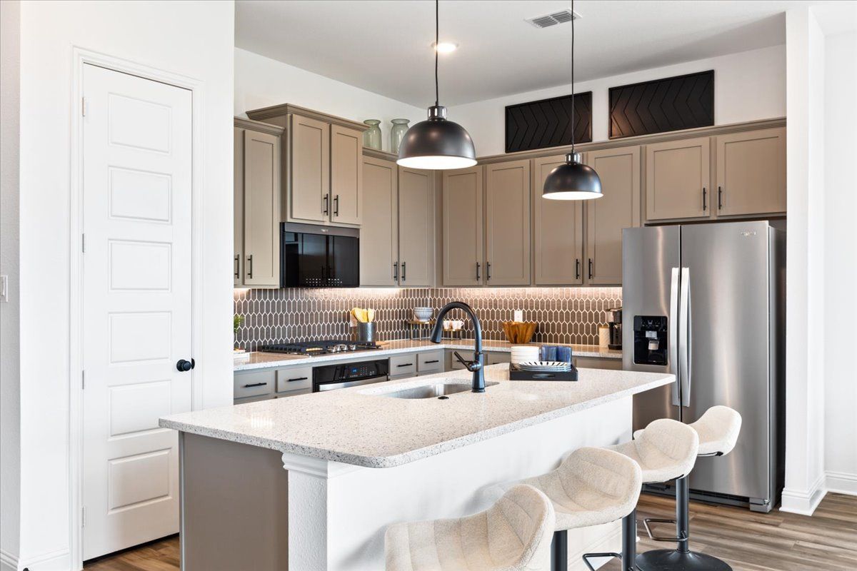 Hawthorn II Representative photo 4