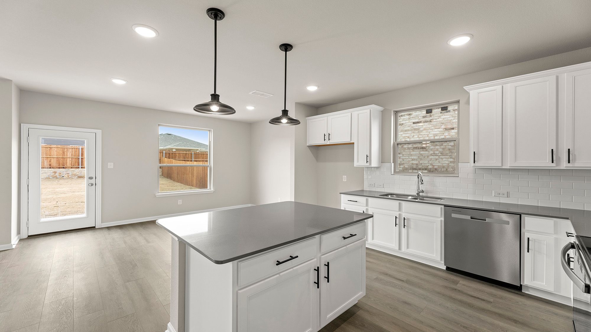 7_08. Montgomery - Kitchen (3)