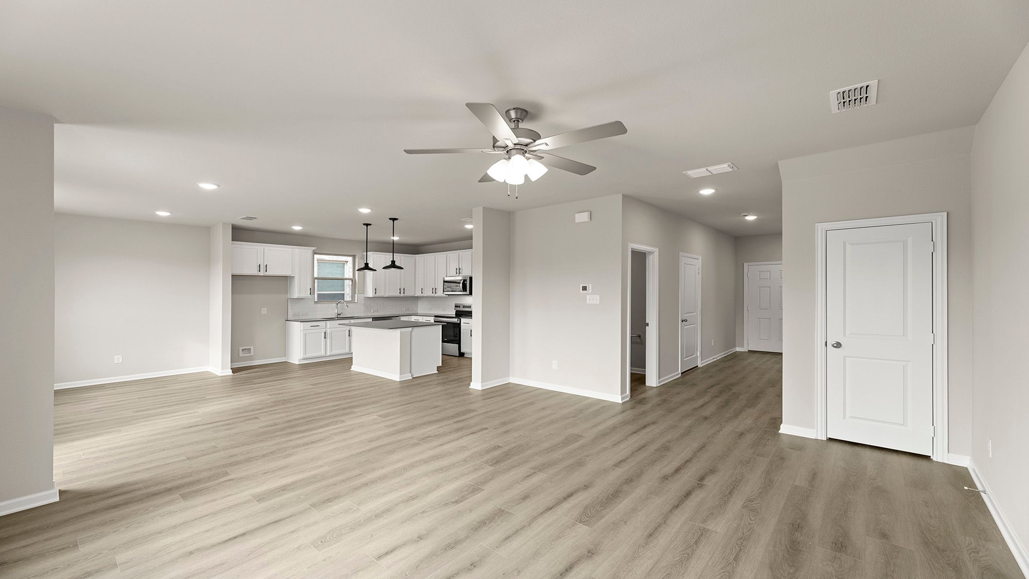 3_04. Montgomery - Family (2)