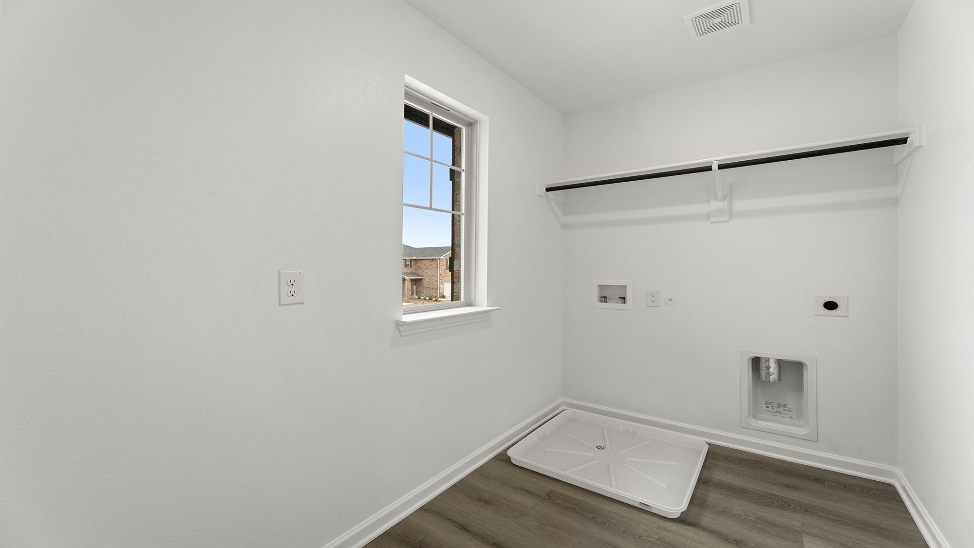 12_13. 2901 Montgomery - Utility