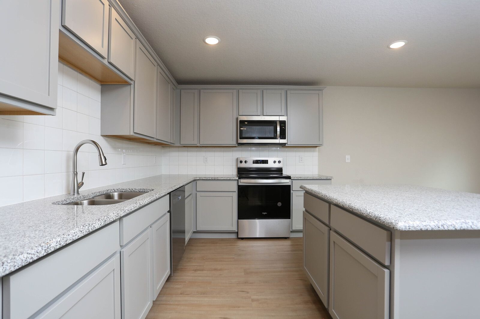 12_8656_Merlin_Cove12_mls