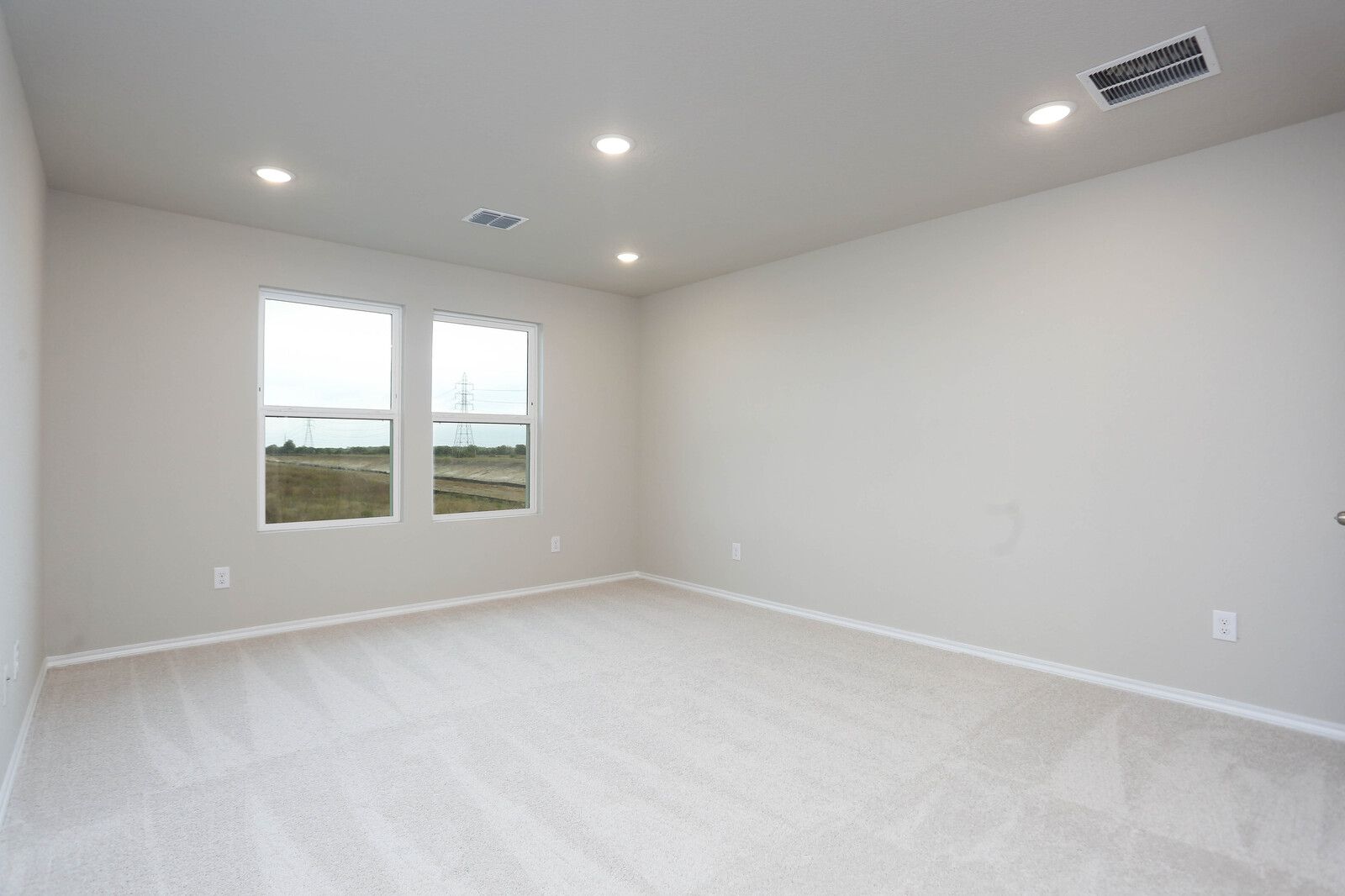 18_8656_Merlin_Cove18_mls