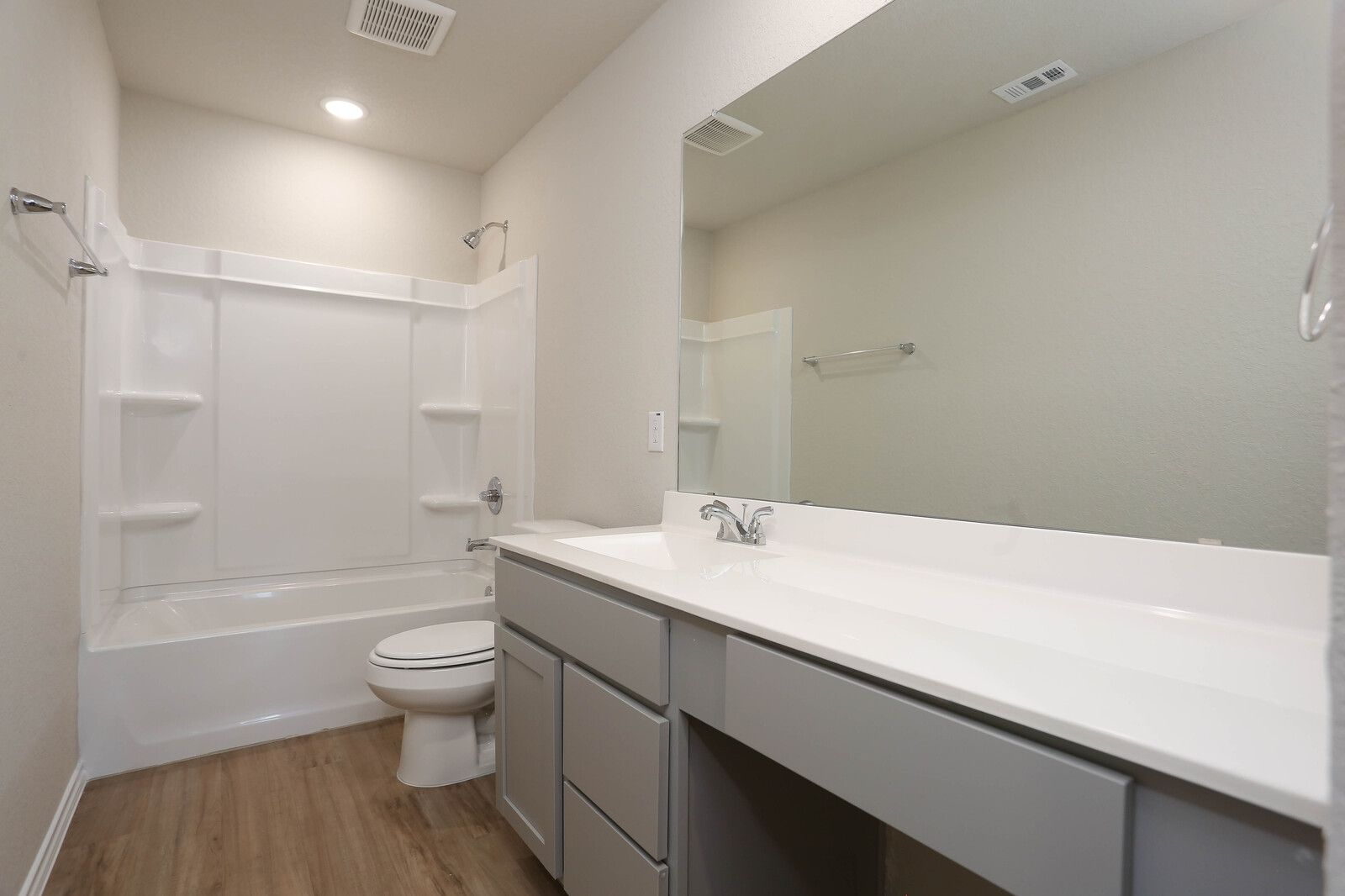 23_8656_Merlin_Cove23_mls