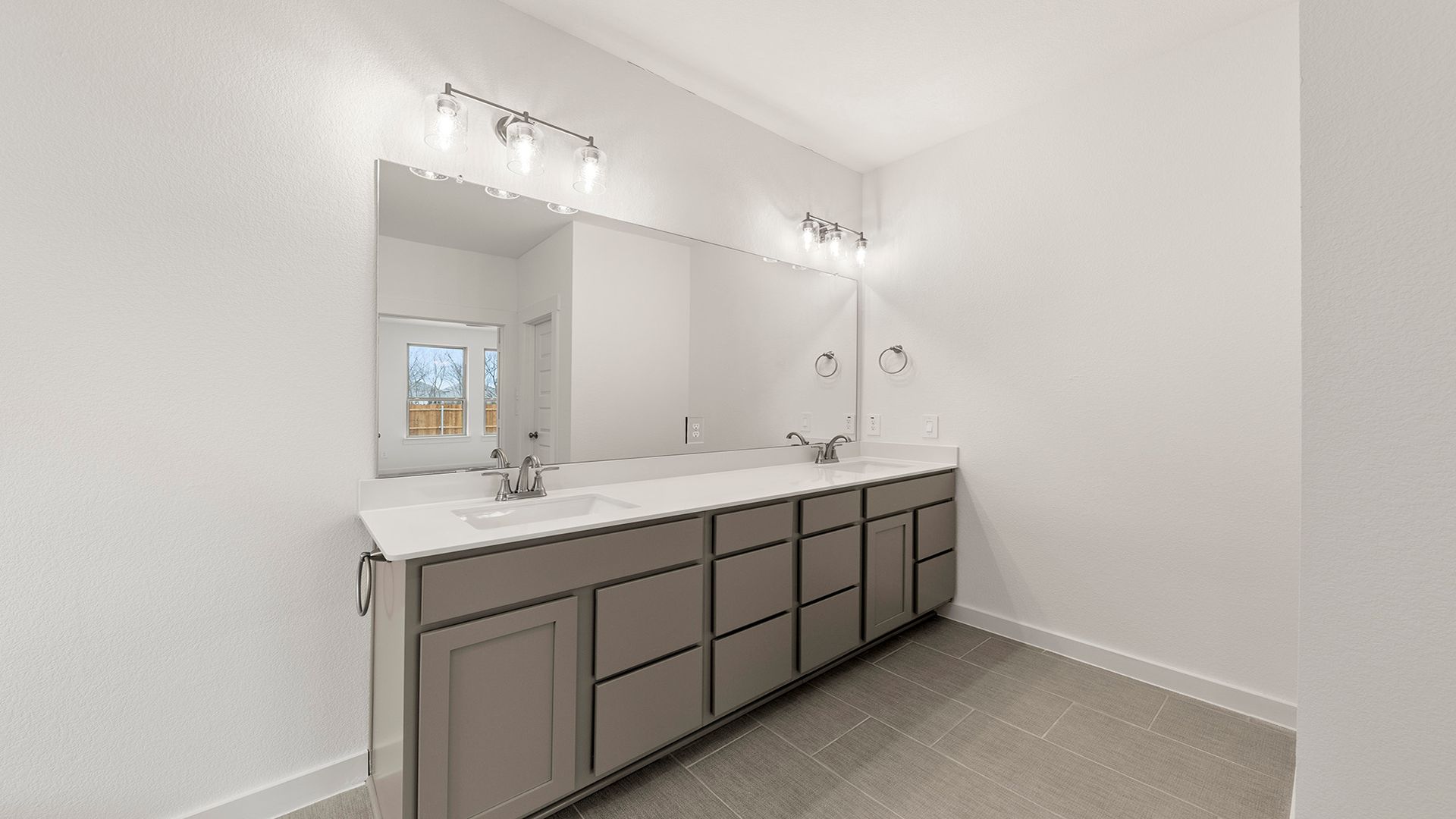 Olive Primary Bath 2