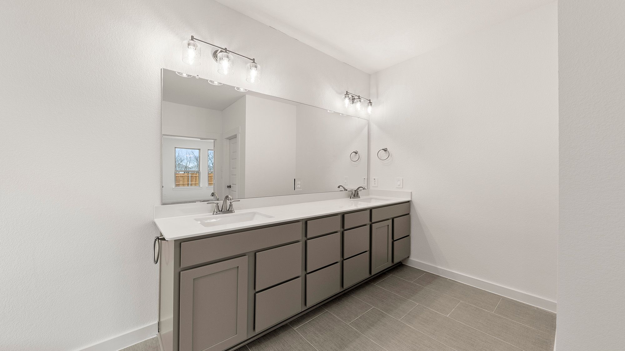 Olive Primary Bath 2