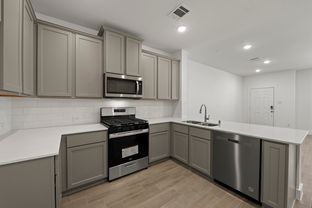 Crockett 5B2 - Sierra Vista Townhomes: Rosharon, Texas - HistoryMaker Homes