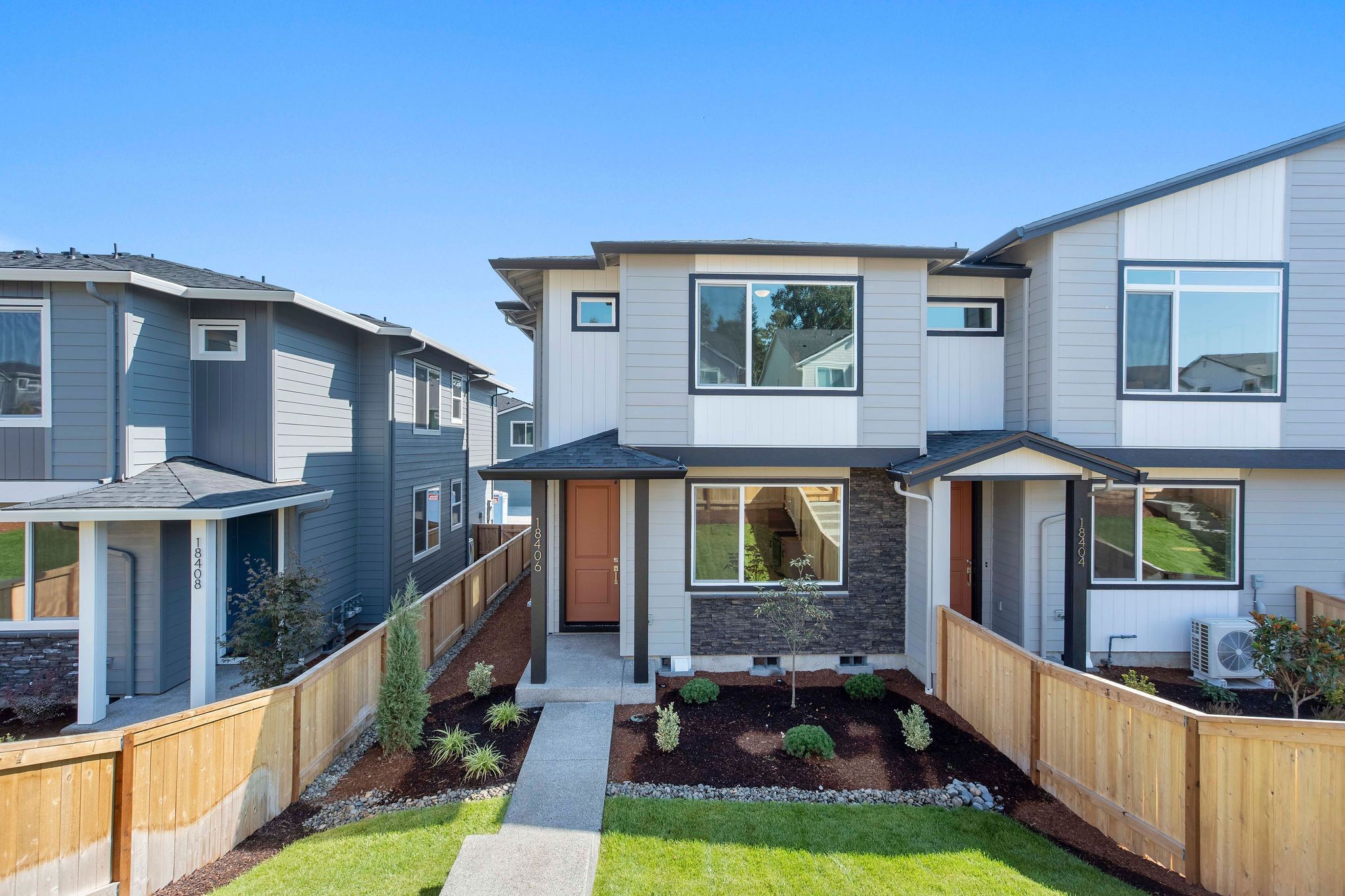 18505 NE 44TH AVE (The 1547)