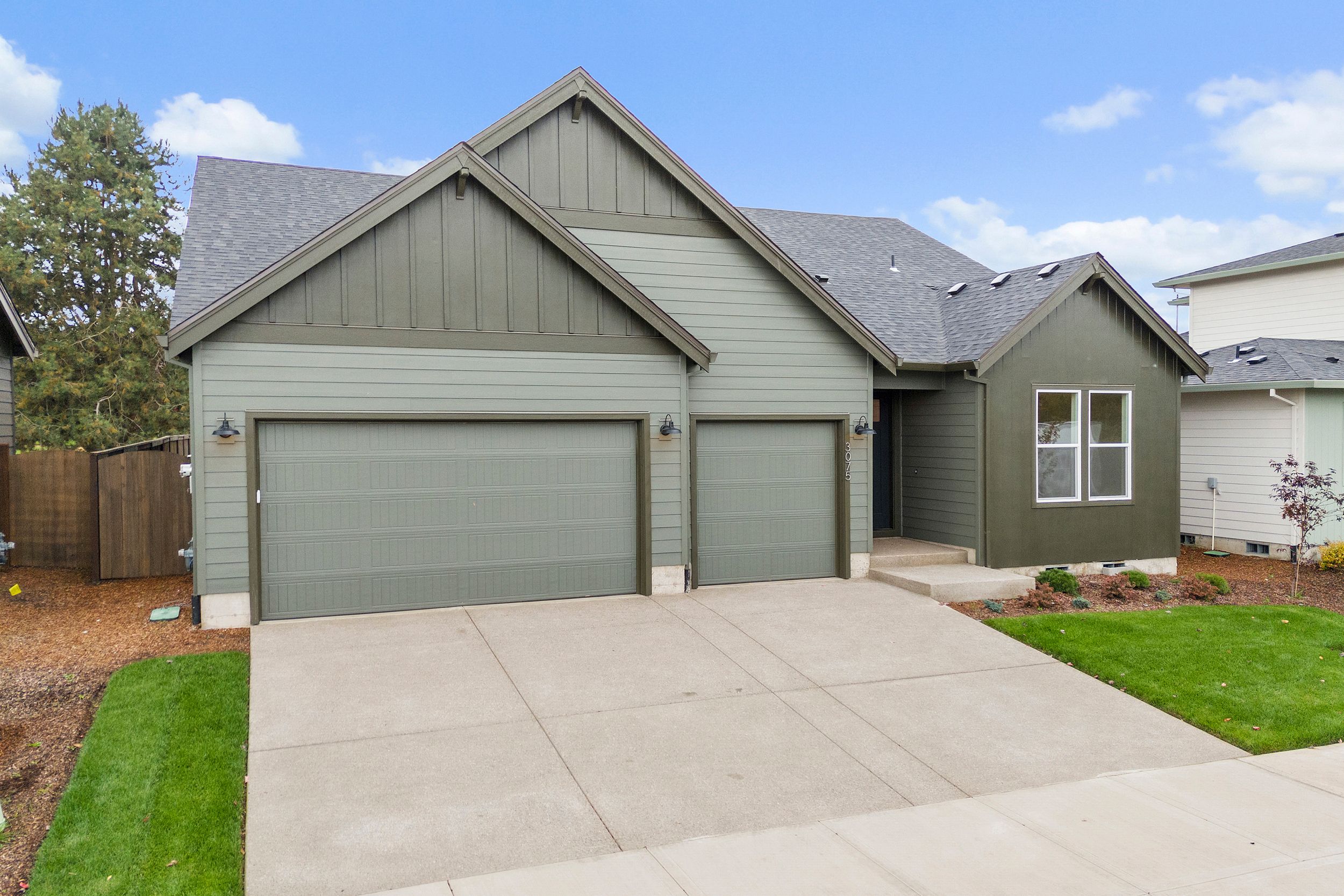 3075 Olympic Street (The 1935)