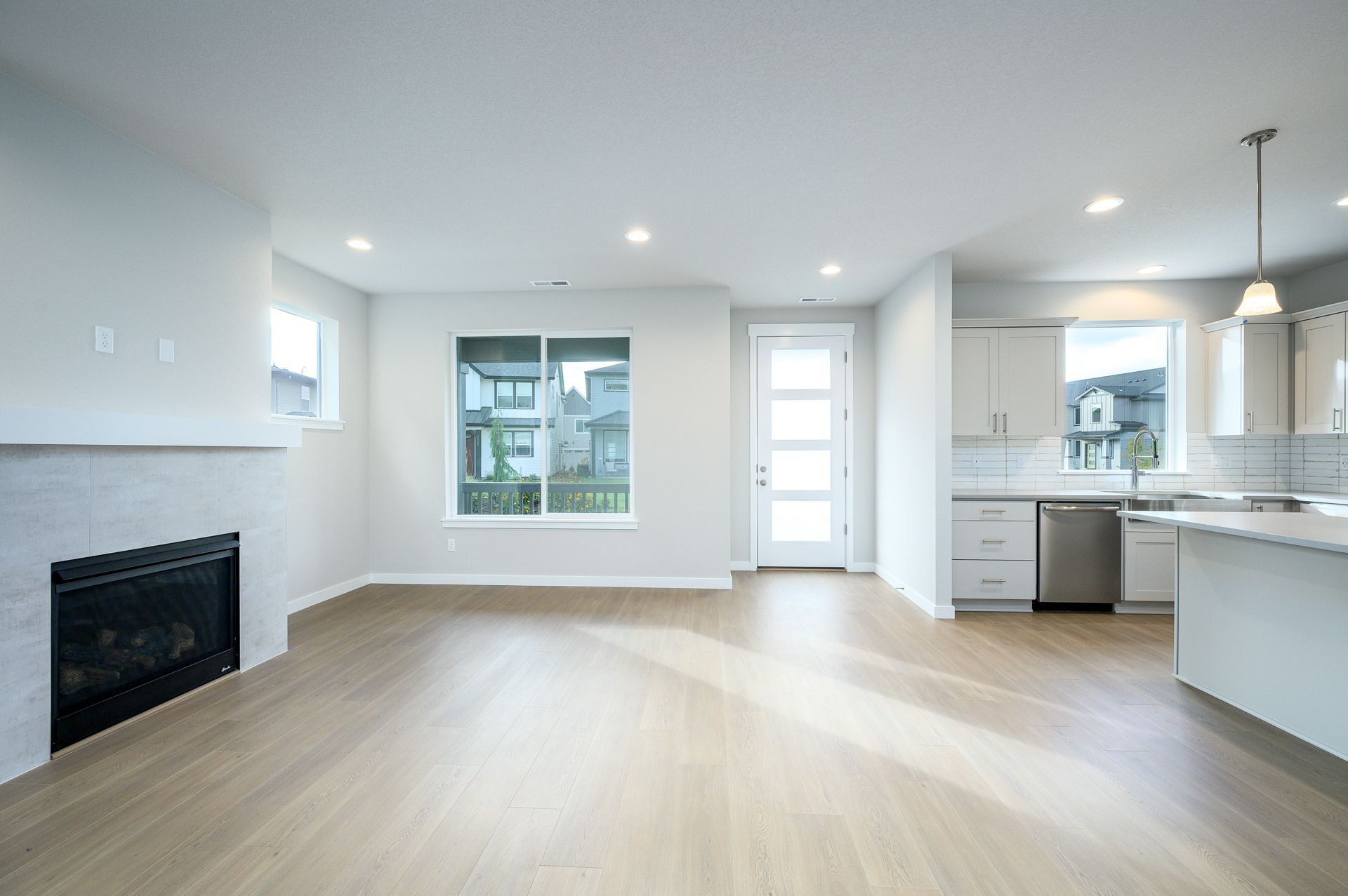 Reed's 1307 1877A 2 Car WEB (28)