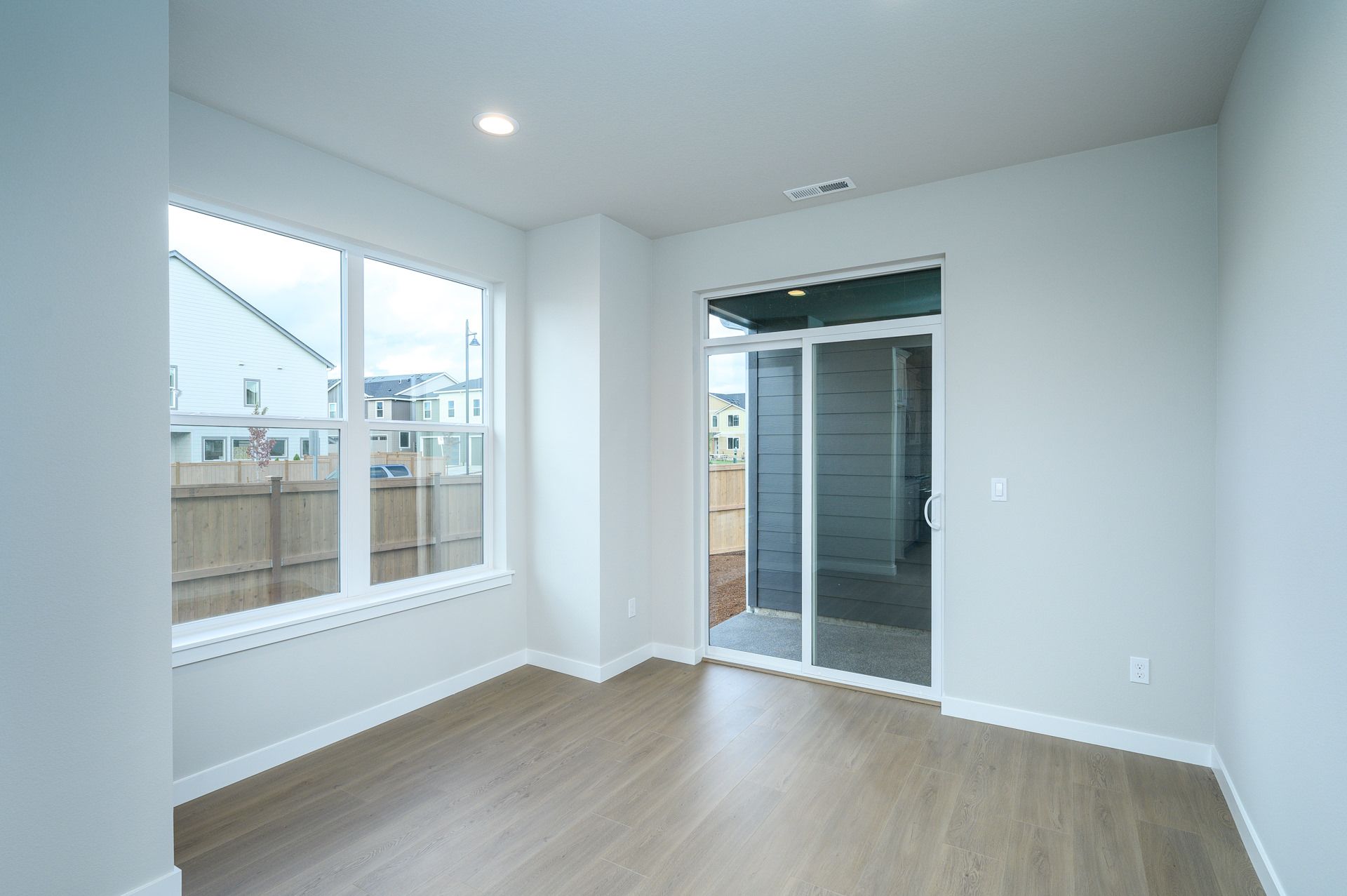 Reed's 1307 1877A 2 Car WEB (1)