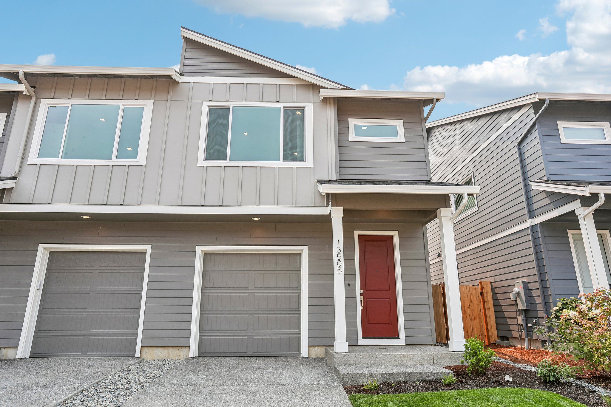 The 1520 - Stone's Throw: Vancouver, Oregon - Holt