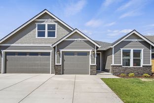 The 2393 - Eagle Point: Eagle Point, Oregon - Holt Homes