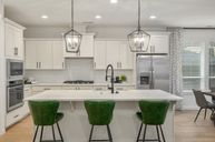 Scouters Mountain por Holt Homes en Portland-Vancouver Oregon