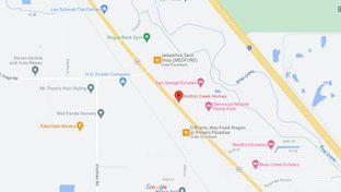 Holton Creek Homes por Holton Creek Homes en Medford-Ashland Oregon