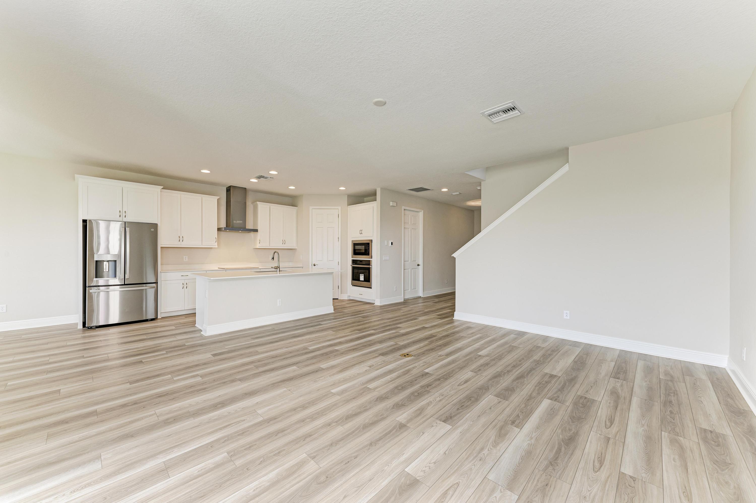 10148 Surrey Rose Dr - Gourmet Kitchen and Grand Room