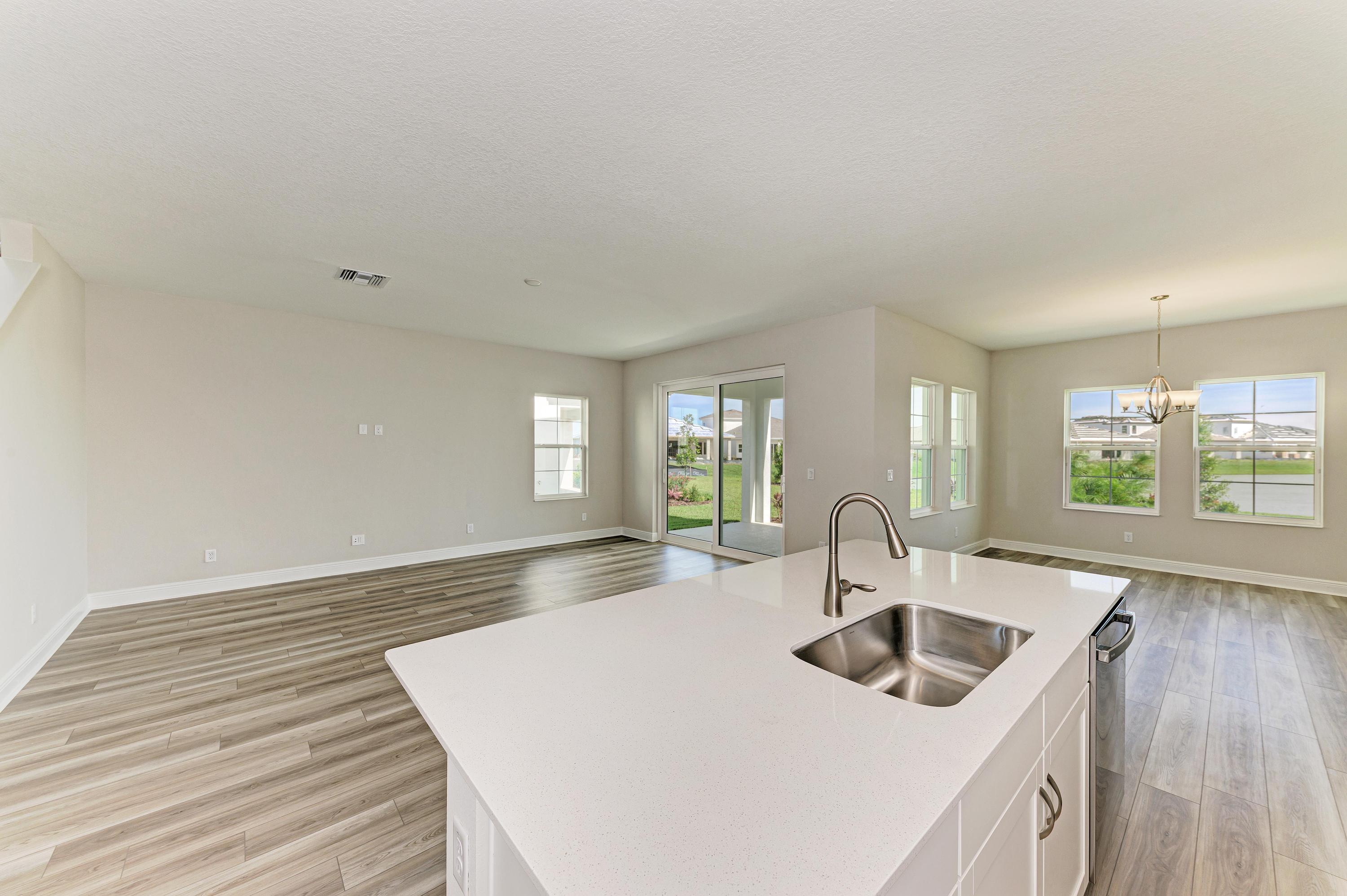 10148 Surrey Rose Dr - Gourmet Kitchen