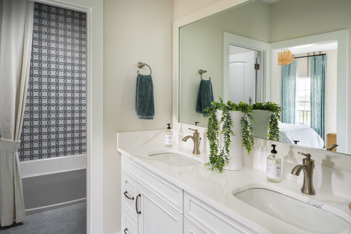 Granada II at Two Rivers - Secondary Bathroom