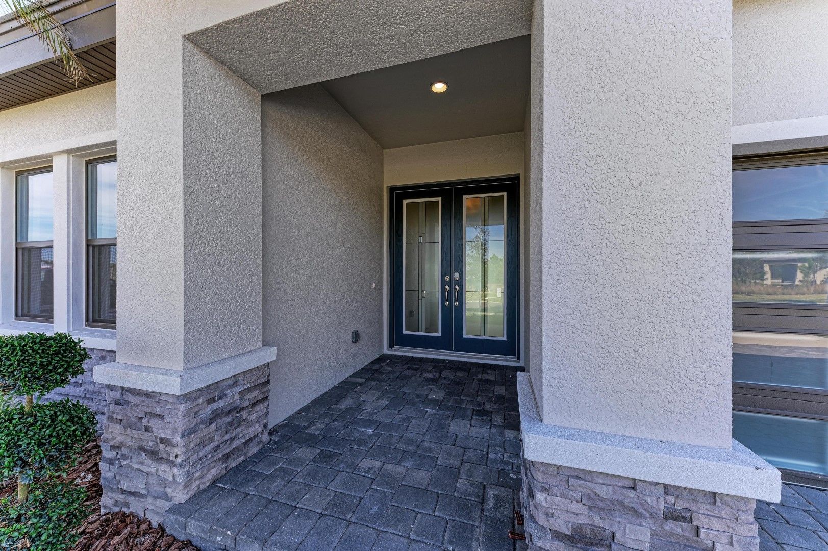 Bayport II - 35564 Big Hawk Dr - Lot 2-13 - Front Entry