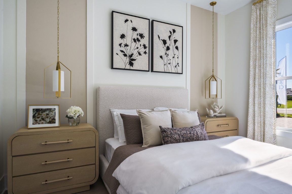 Campania Grande II at Star Farms | Secondary Bedroom