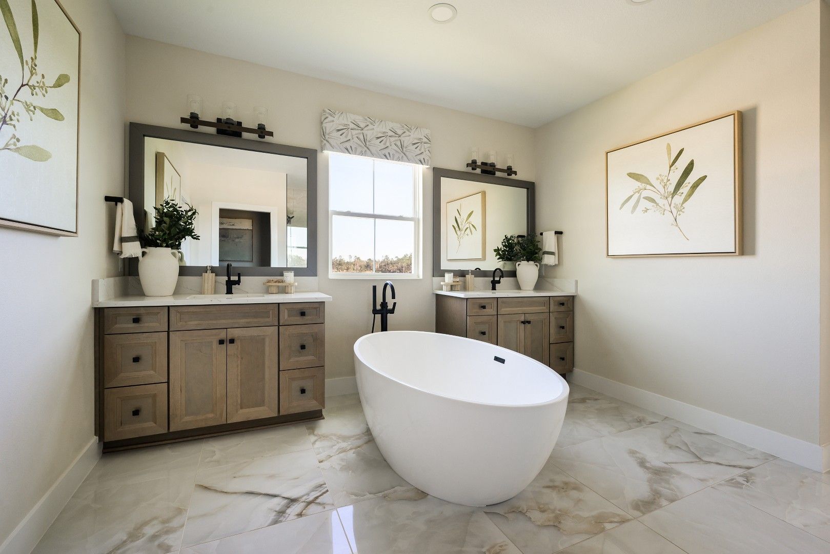 Madeira III at Pasadena Woods | Owner's Bath