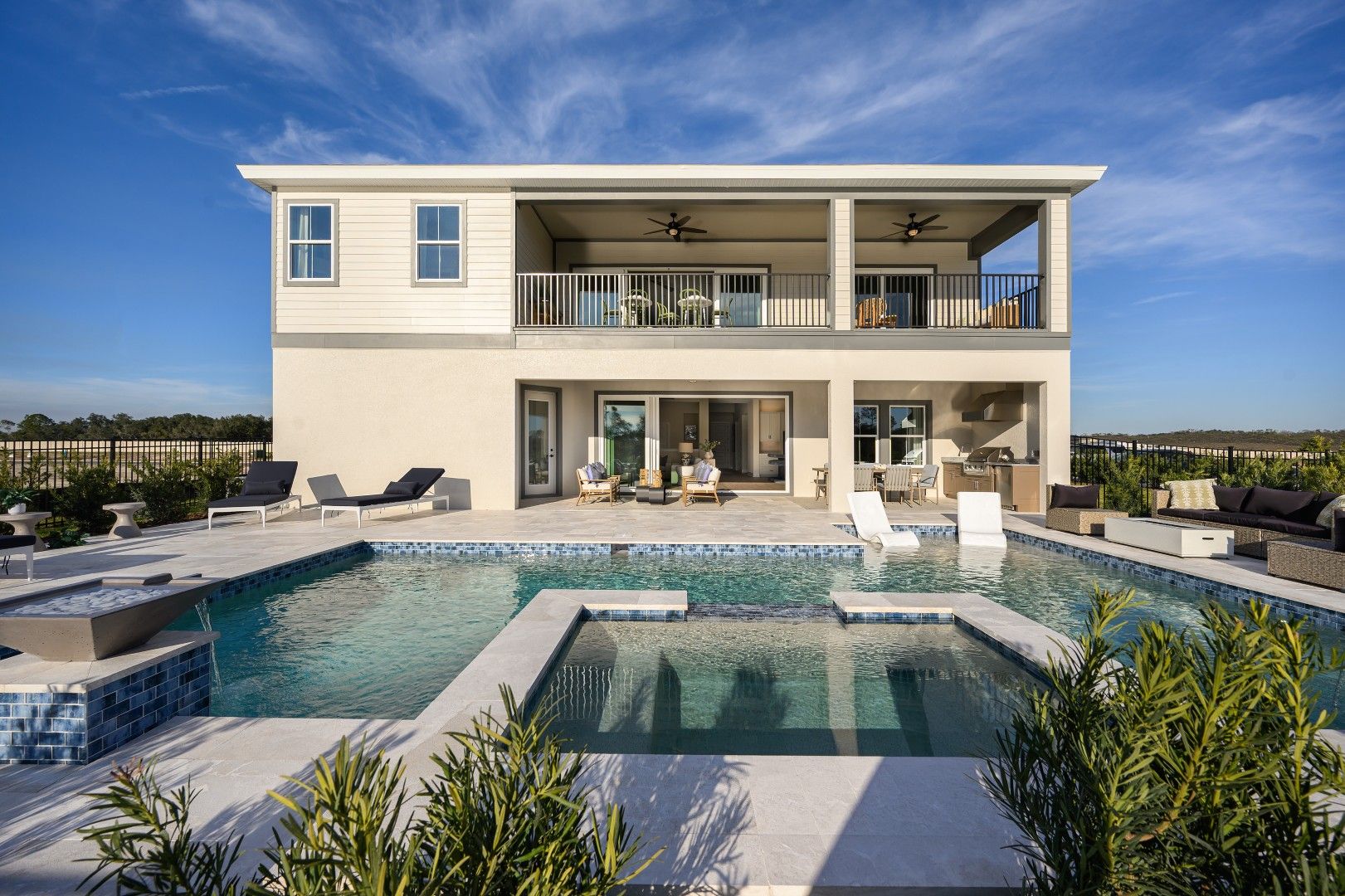 Madeira III at Pasadena Woods | Pool and Covered Lanai