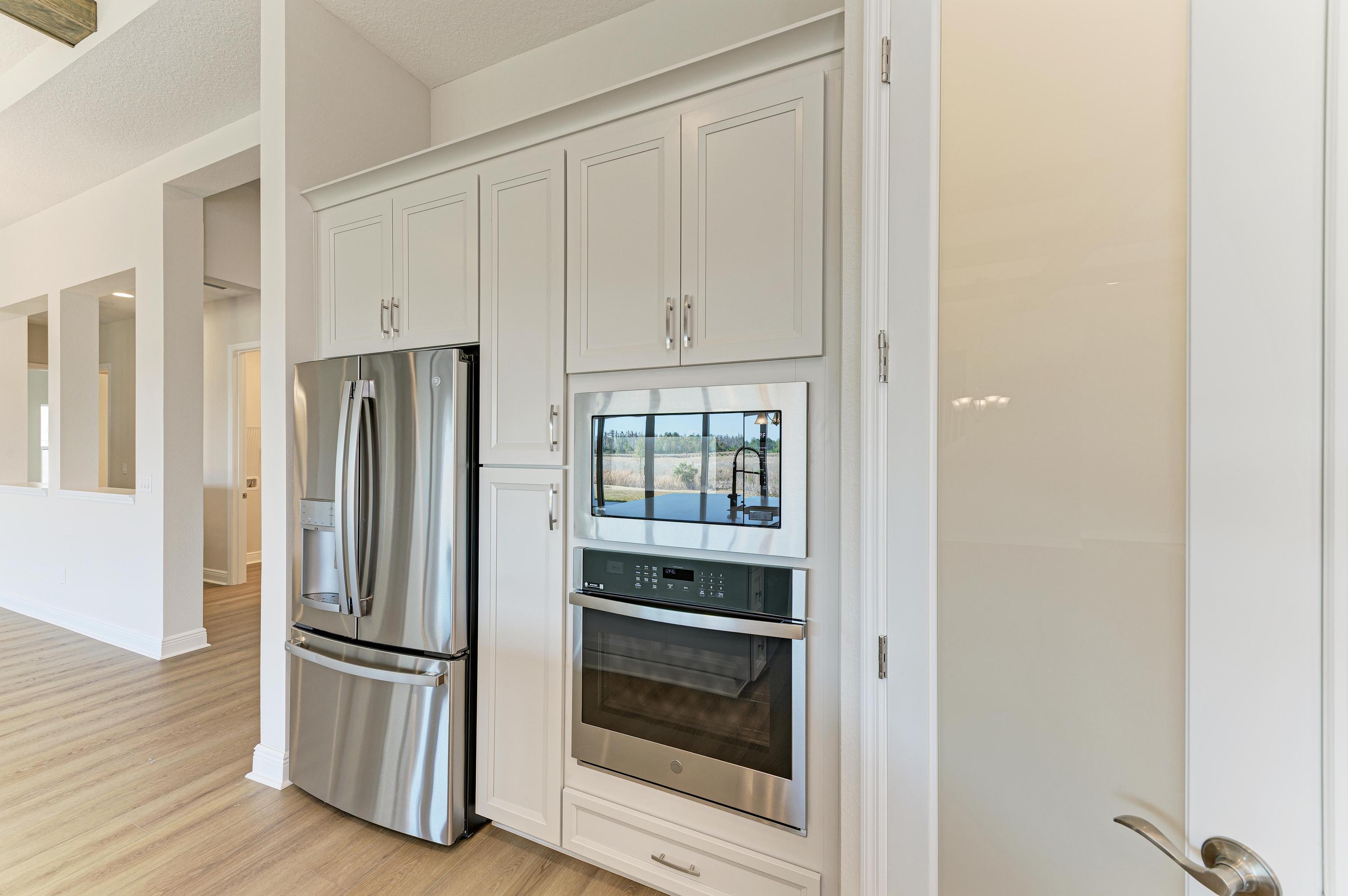 Biscayne II - 2058 Arching Branch - Gourmet Kitchen