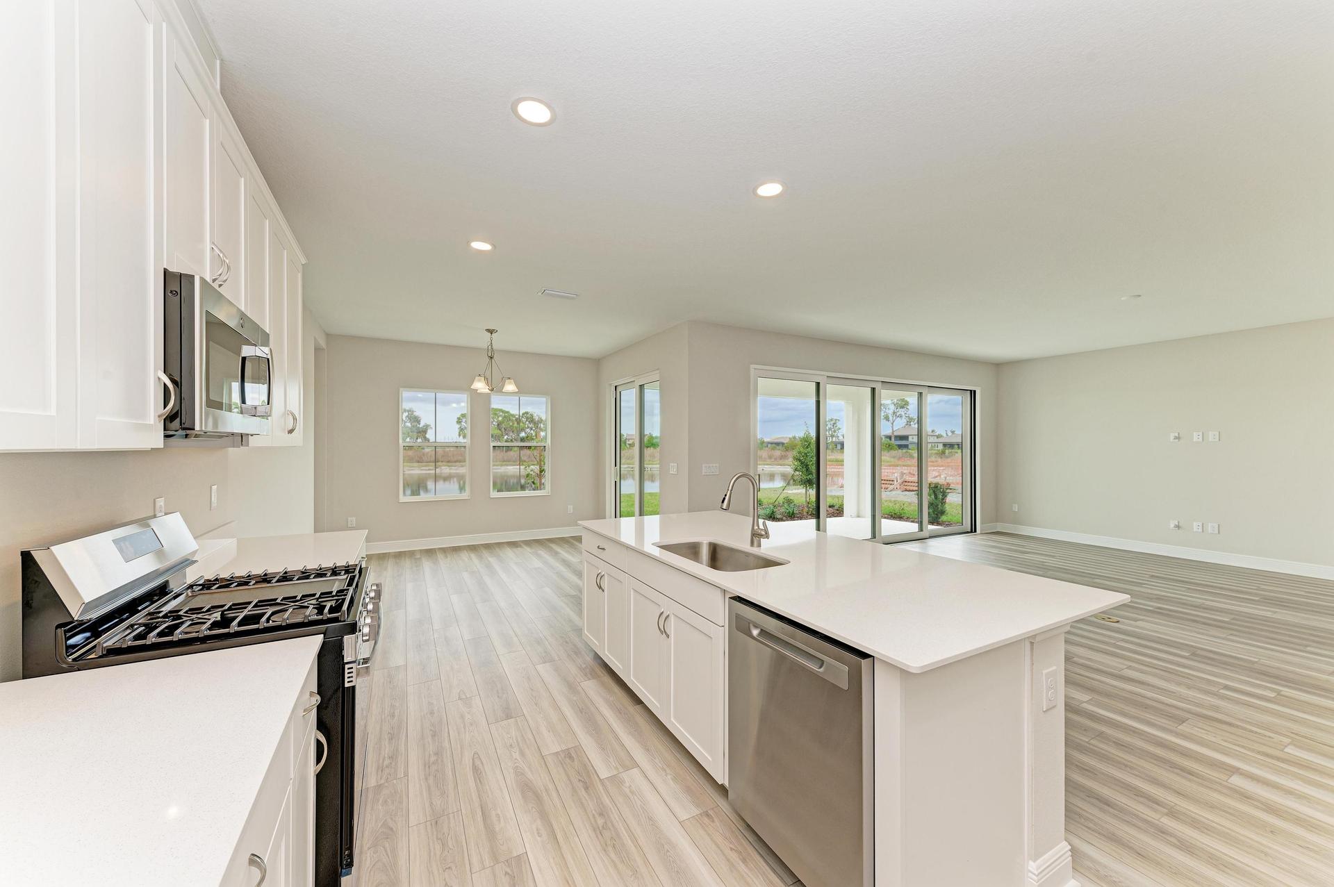 Pelican - 13718 Heartwood Way - Gourmet Kitchen