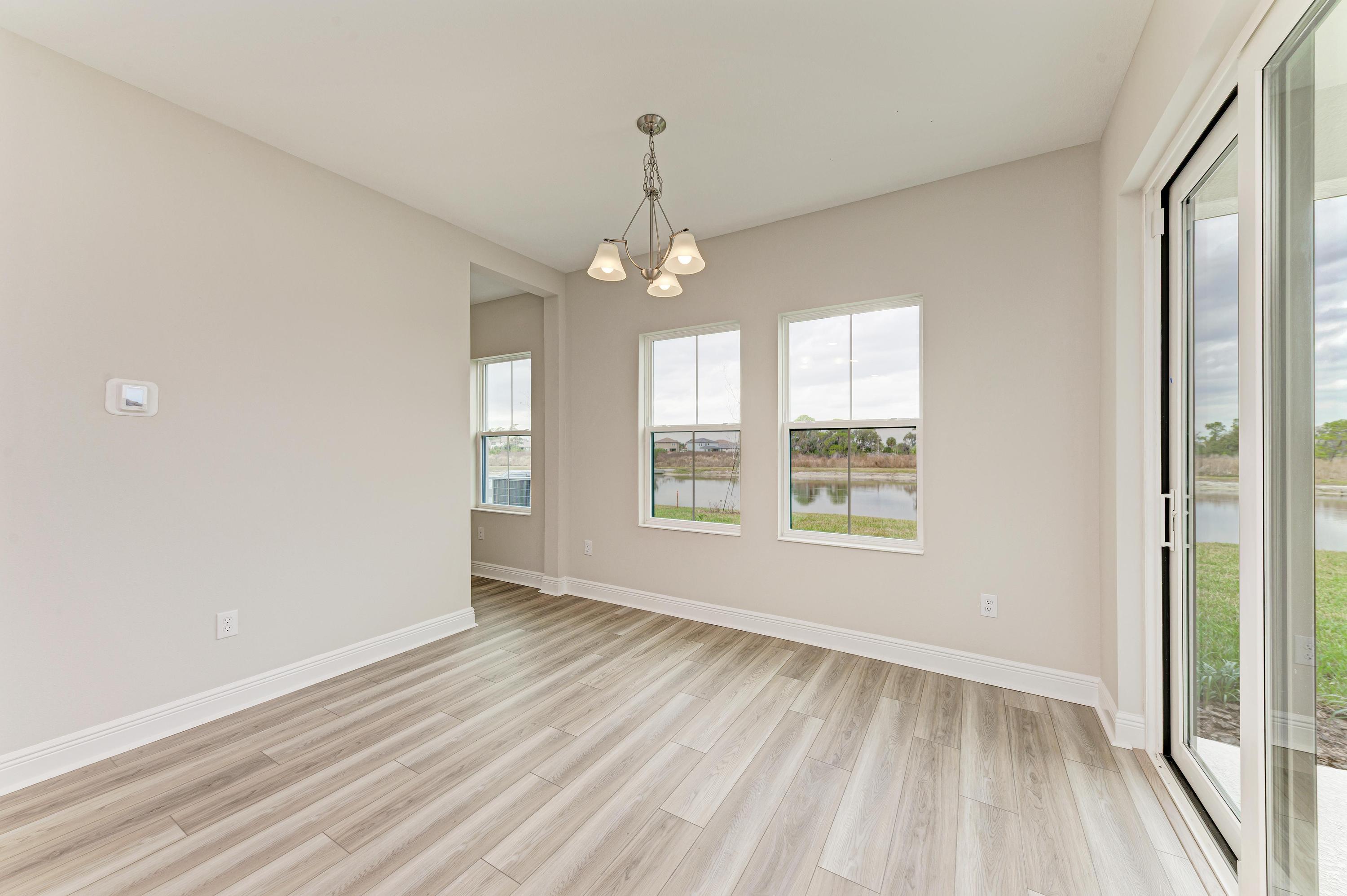 Pelican - 13718 Heartwood Way - Breakfast Area