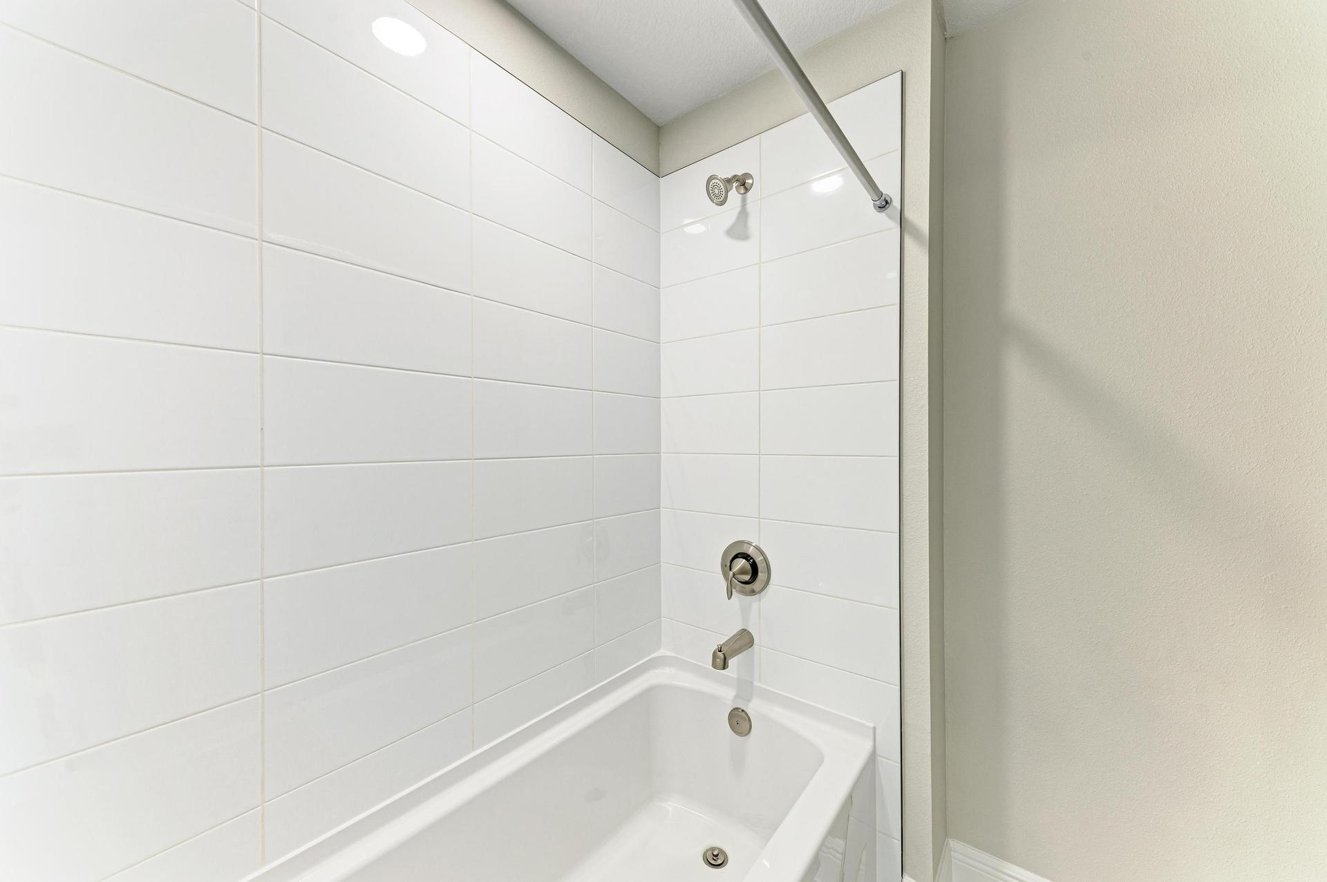 Pelican - 13718 Heartwood Way - Secondary Bathroom