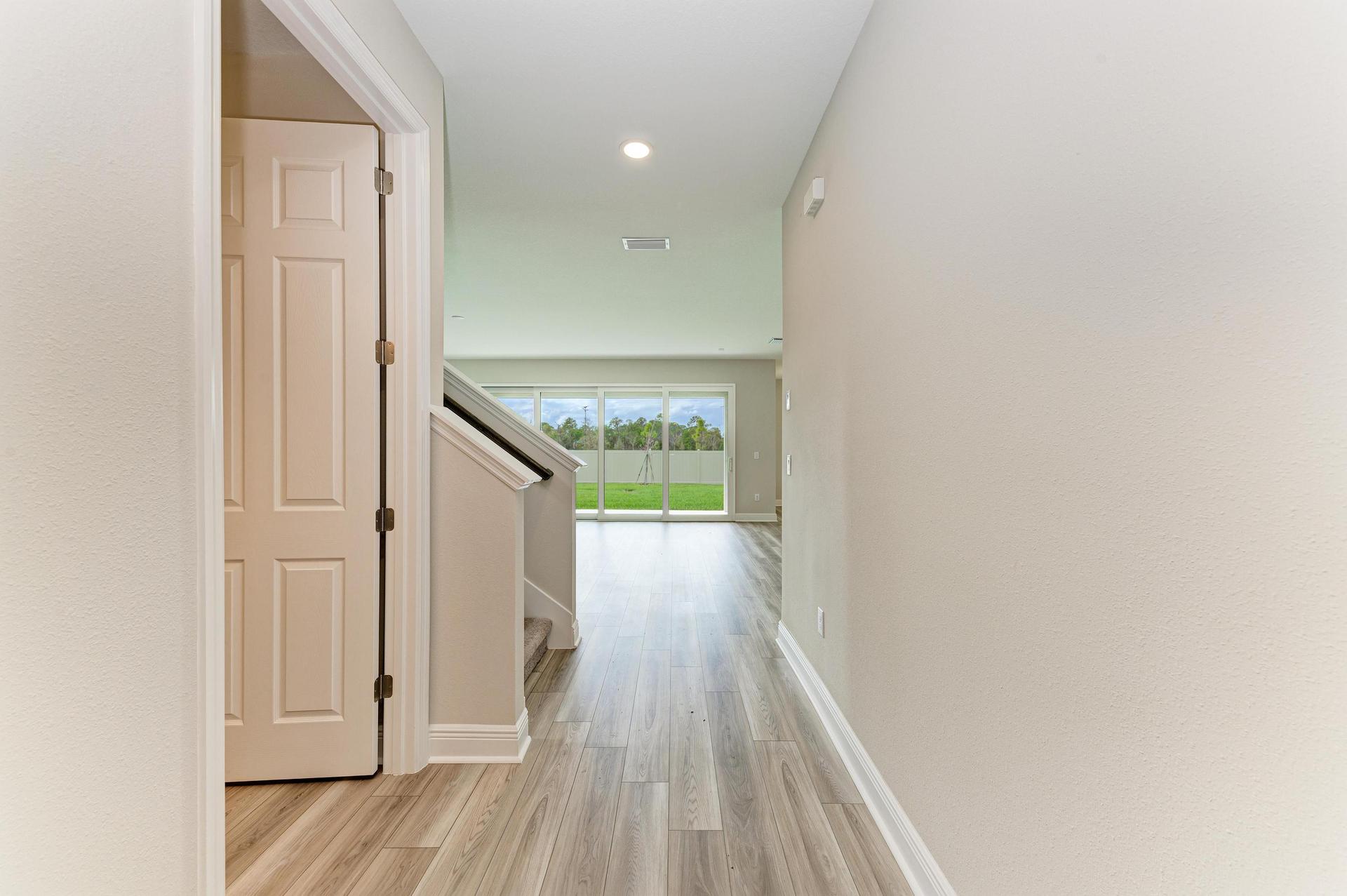 Kingfisher - 8509 Dove Bog Ter - Foyer